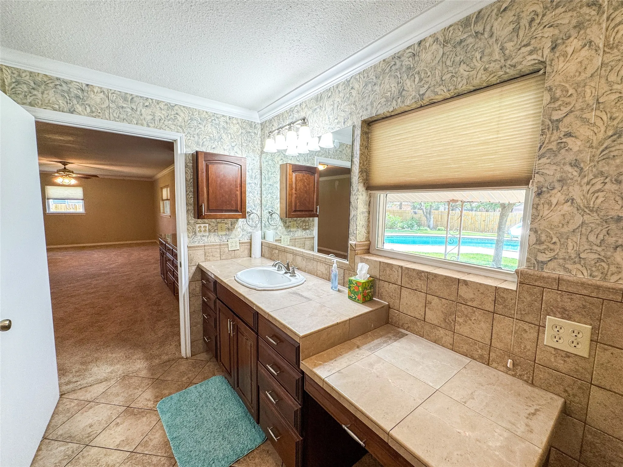 Apartment For Sale in Haskell County , 1102 N Avenue G, Haskell, Texas 79521, 4 Bedroom, 3 Bathroom, 2 Garage spaces, 4,402 Sqft, built in 1965, mls#21330675, Real Estate Agent in Haskell, Homes For Sale in Haskell county, Homes For Sale in Haskell, Realtor in Haskell Texas, Real Estate Brokerage Independent Realty Texas, Luminita Cordes Realtor