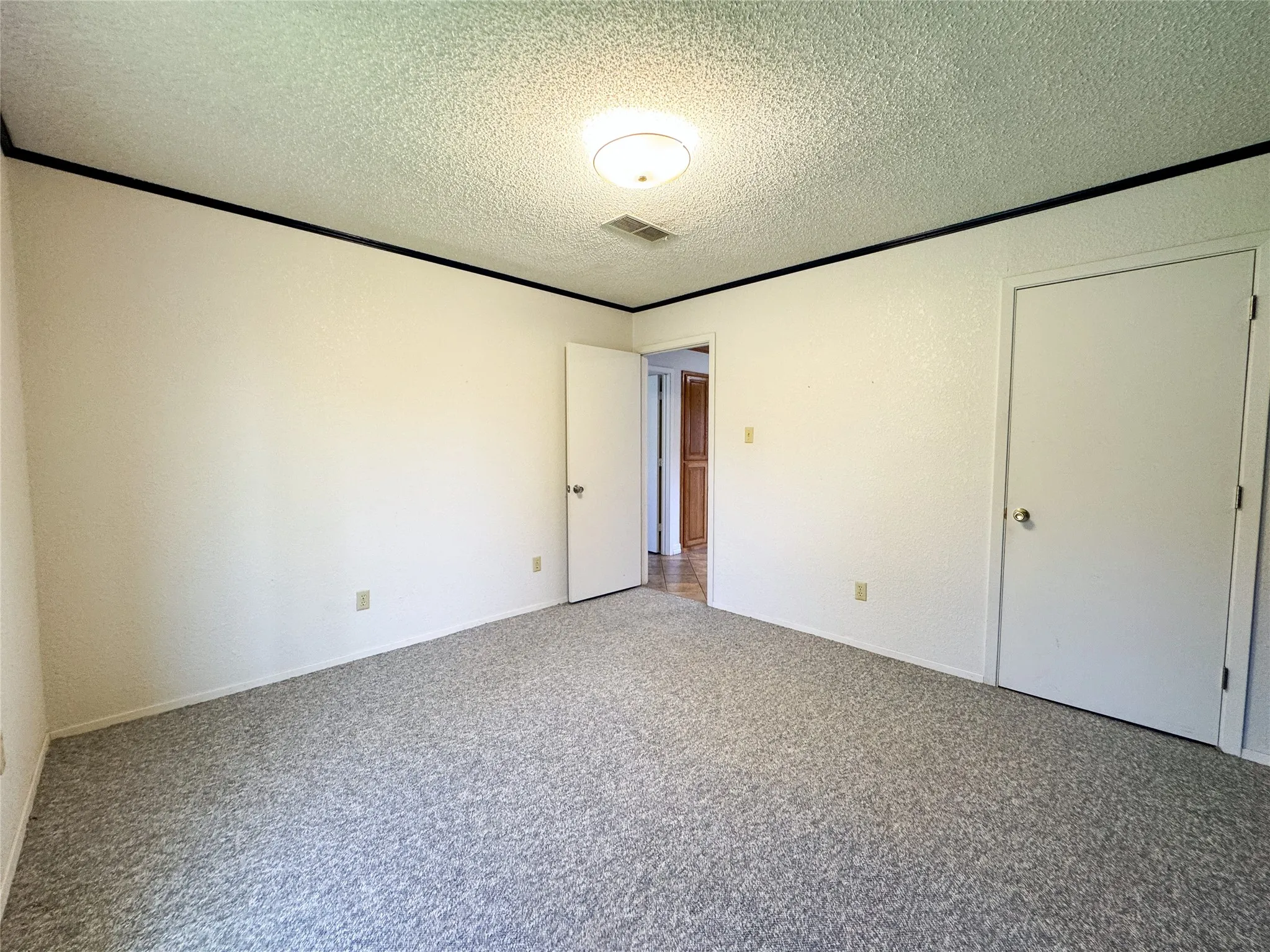 Apartment For Sale in Haskell County , 1102 N Avenue G, Haskell, Texas 79521, 4 Bedroom, 3 Bathroom, 2 Garage spaces, 4,402 Sqft, built in 1965, mls#21330675, Real Estate Agent in Haskell, Homes For Sale in Haskell county, Homes For Sale in Haskell, Realtor in Haskell Texas, Real Estate Brokerage Independent Realty Texas, Luminita Cordes Realtor
