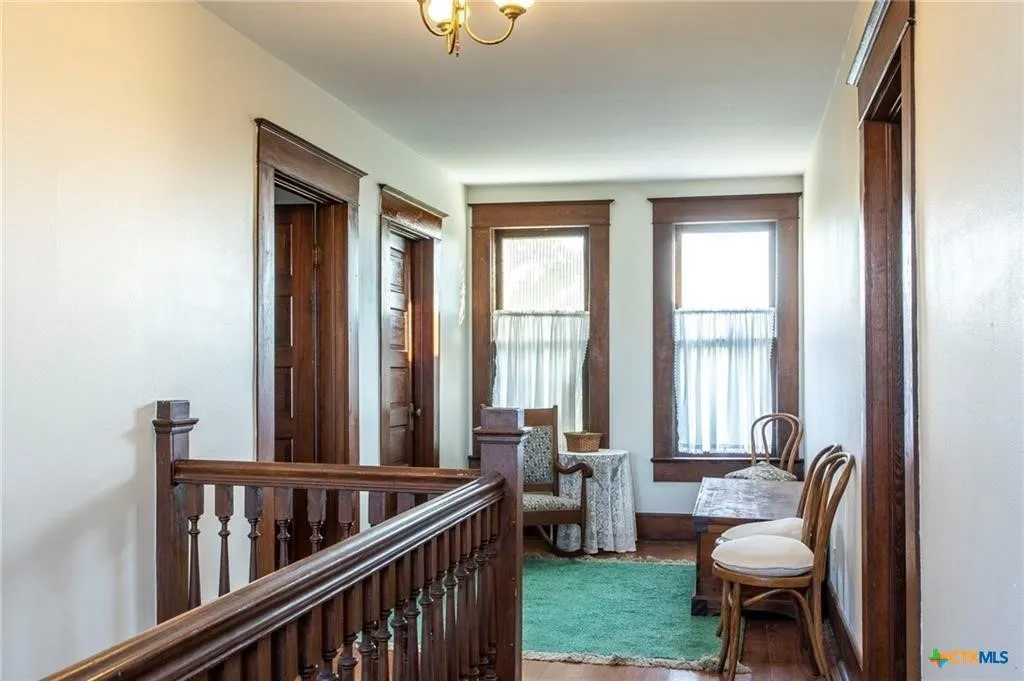 Single Family Residence For Sale in Coryell County , 16455 FM 107, Moody, Texas 76557, 4 Bedroom, 2 Bathroom, Garage spaces, 2,772 Sqft, built in 1914, mls#21330914, Real Estate Agent in Moody, Homes For Sale in Coryell county, Homes For Sale in Moody, Realtor in Moody Texas, Real Estate Brokerage Independent Realty Texas, Luminita Cordes Realtor