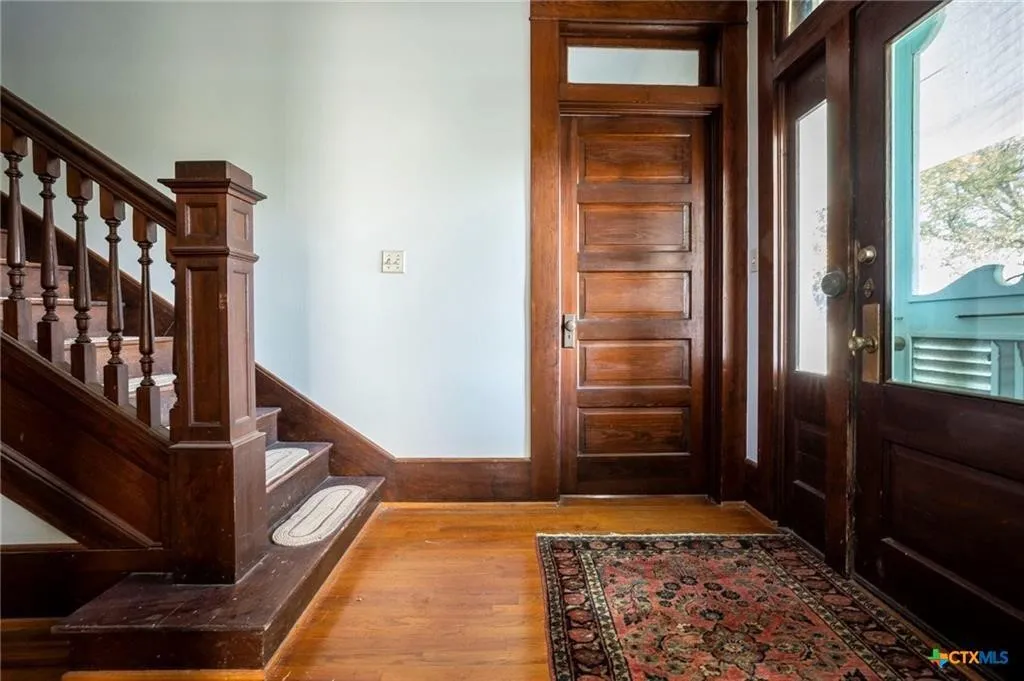 Single Family Residence For Sale in Coryell County , 16455 FM 107, Moody, Texas 76557, 4 Bedroom, 2 Bathroom, Garage spaces, 2,772 Sqft, built in 1914, mls#21330914, Real Estate Agent in Moody, Homes For Sale in Coryell county, Homes For Sale in Moody, Realtor in Moody Texas, Real Estate Brokerage Independent Realty Texas, Luminita Cordes Realtor