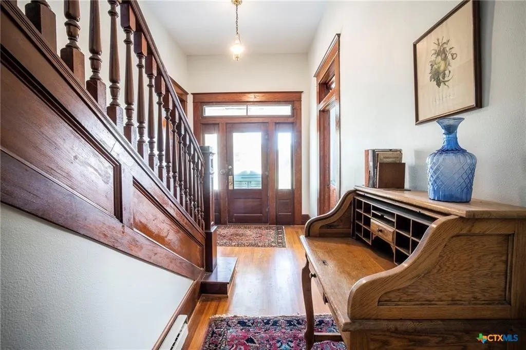Single Family Residence For Sale in Coryell County , 16455 FM 107, Moody, Texas 76557, 4 Bedroom, 2 Bathroom, Garage spaces, 2,772 Sqft, built in 1914, mls#21330914, Real Estate Agent in Moody, Homes For Sale in Coryell county, Homes For Sale in Moody, Realtor in Moody Texas, Real Estate Brokerage Independent Realty Texas, Luminita Cordes Realtor