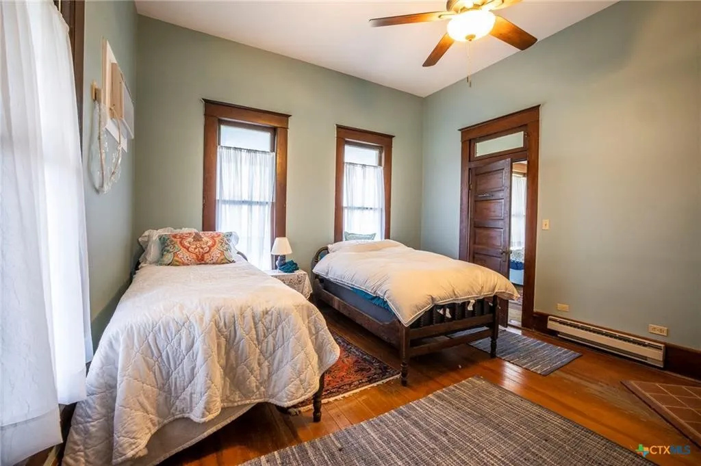 Single Family Residence For Sale in Coryell County , 16455 FM 107, Moody, Texas 76557, 4 Bedroom, 2 Bathroom, Garage spaces, 2,772 Sqft, built in 1914, mls#21330914, Real Estate Agent in Moody, Homes For Sale in Coryell county, Homes For Sale in Moody, Realtor in Moody Texas, Real Estate Brokerage Independent Realty Texas, Luminita Cordes Realtor