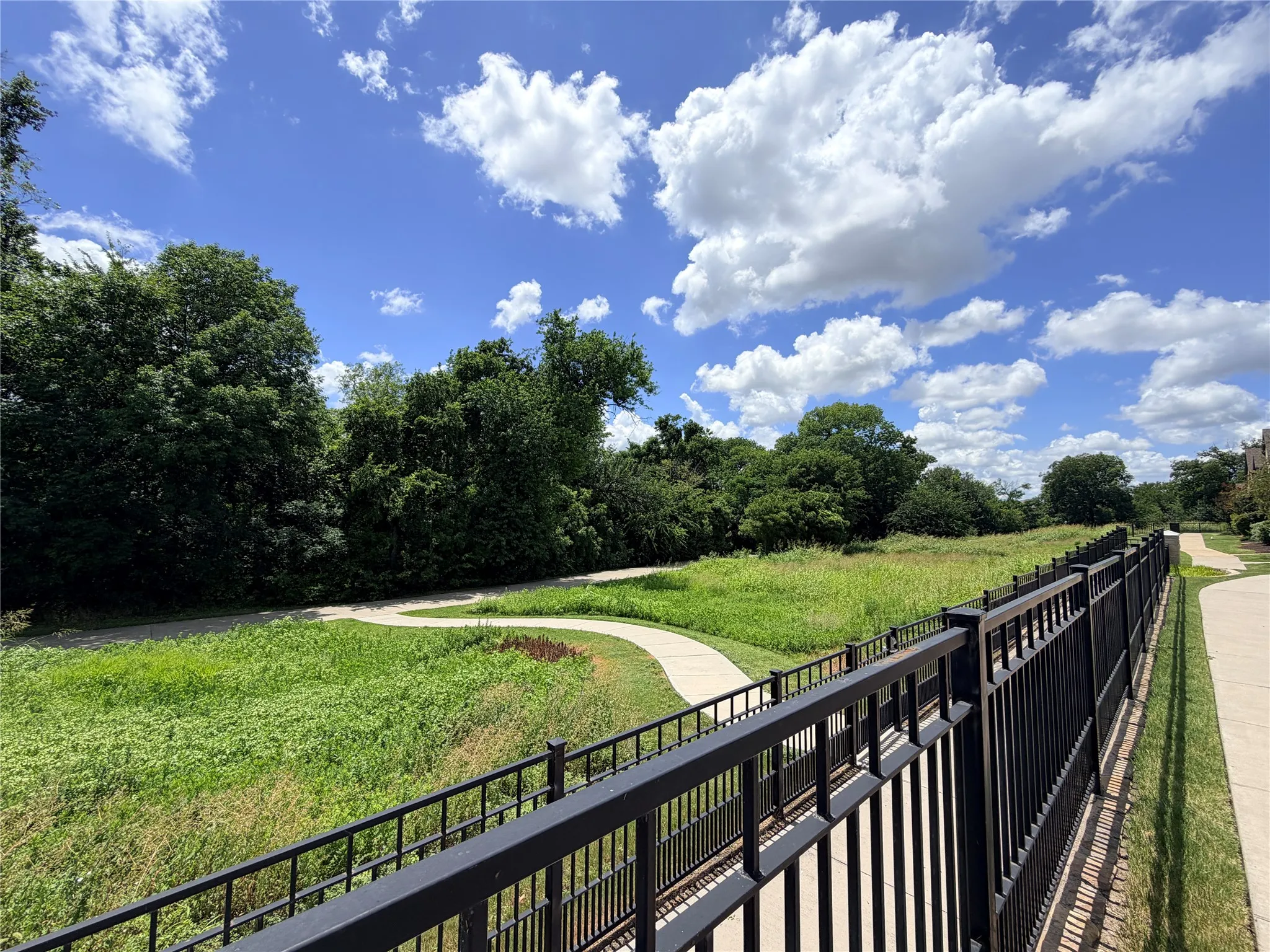 Townhouse For Rent in Collin County , 1924 Mc Clane Drive, Allen, Texas 75013, 3 Bedroom, 3 Bathroom, 2 Garage spaces, 1,886 Sqft, built in 2022, mls#21330350, Real Estate Agent in Allen, Homes For Rent in Collin county, Homes For Rent in Allen, Realtor in Allen Texas, Real Estate Brokerage Independent Realty Texas, Luminita Cordes Realtor