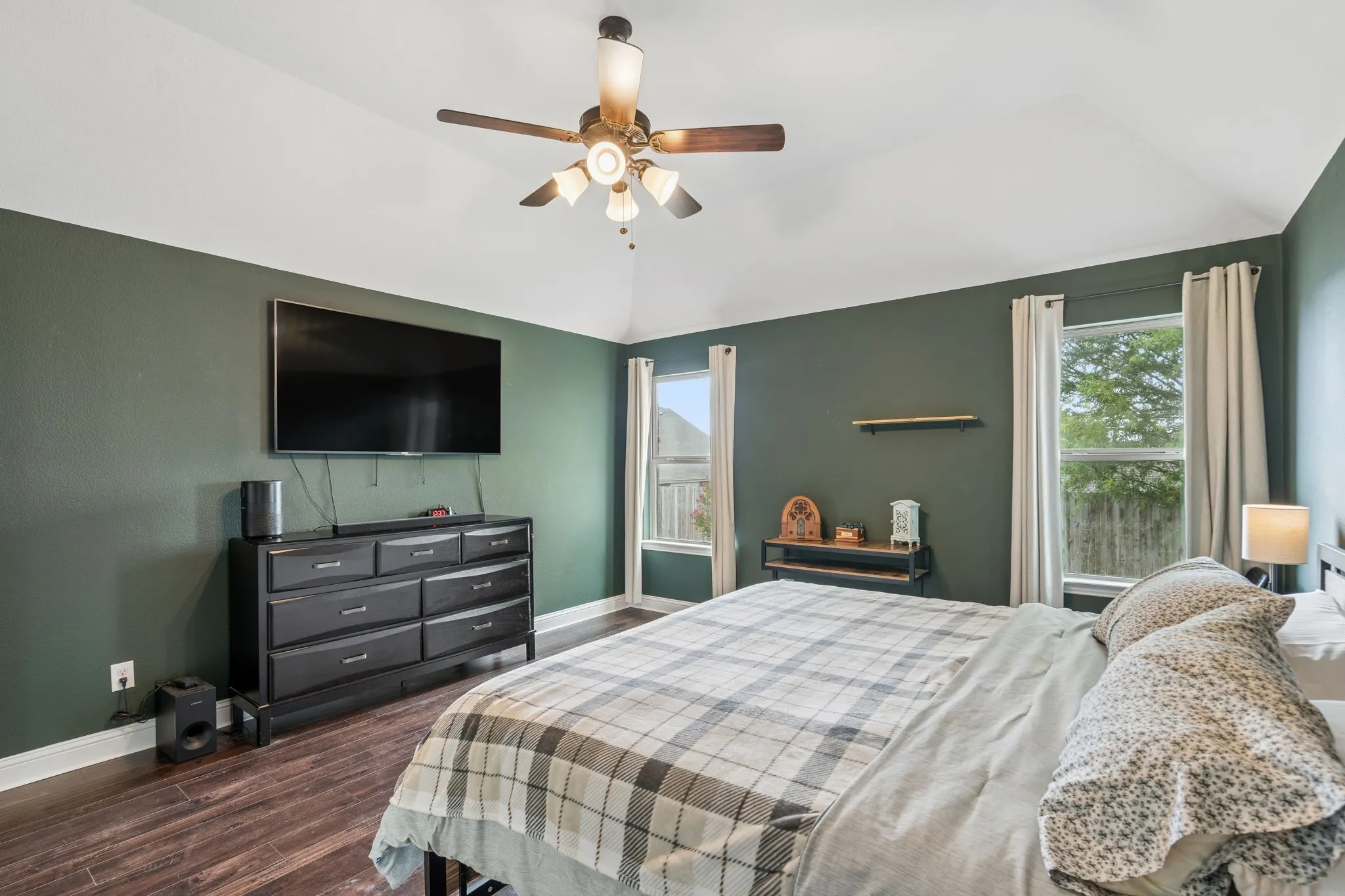 Single Family Residence For Rent in Kaufman County , 127 Hillcrest Way, Crandall, Texas 75114, 4 Bedroom, 4 Bathroom, 2 Garage spaces, 2,686 Sqft, built in 2017, mls#21329178, Real Estate Agent in Crandall, Homes For Rent in Kaufman county, Homes For Rent in Crandall, Realtor in Crandall Texas, Real Estate Brokerage Independent Realty Texas, Luminita Cordes Realtor