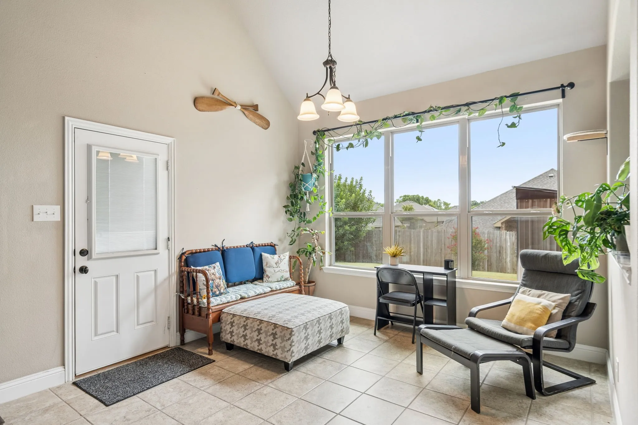 Single Family Residence For Rent in Kaufman County , 127 Hillcrest Way, Crandall, Texas 75114, 4 Bedroom, 4 Bathroom, 2 Garage spaces, 2,686 Sqft, built in 2017, mls#21329178, Real Estate Agent in Crandall, Homes For Rent in Kaufman county, Homes For Rent in Crandall, Realtor in Crandall Texas, Real Estate Brokerage Independent Realty Texas, Luminita Cordes Realtor