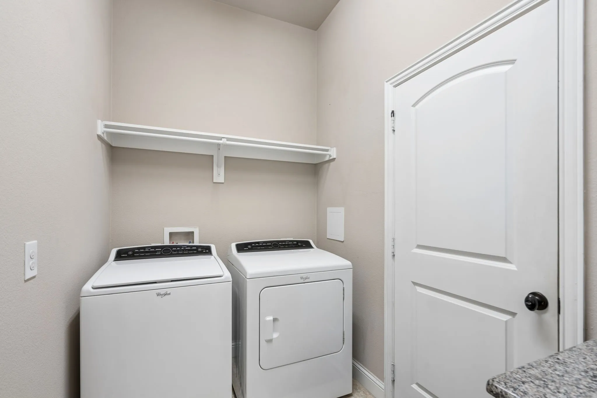 Single Family Residence For Rent in Kaufman County , 127 Hillcrest Way, Crandall, Texas 75114, 4 Bedroom, 4 Bathroom, 2 Garage spaces, 2,686 Sqft, built in 2017, mls#21329178, Real Estate Agent in Crandall, Homes For Rent in Kaufman county, Homes For Rent in Crandall, Realtor in Crandall Texas, Real Estate Brokerage Independent Realty Texas, Luminita Cordes Realtor