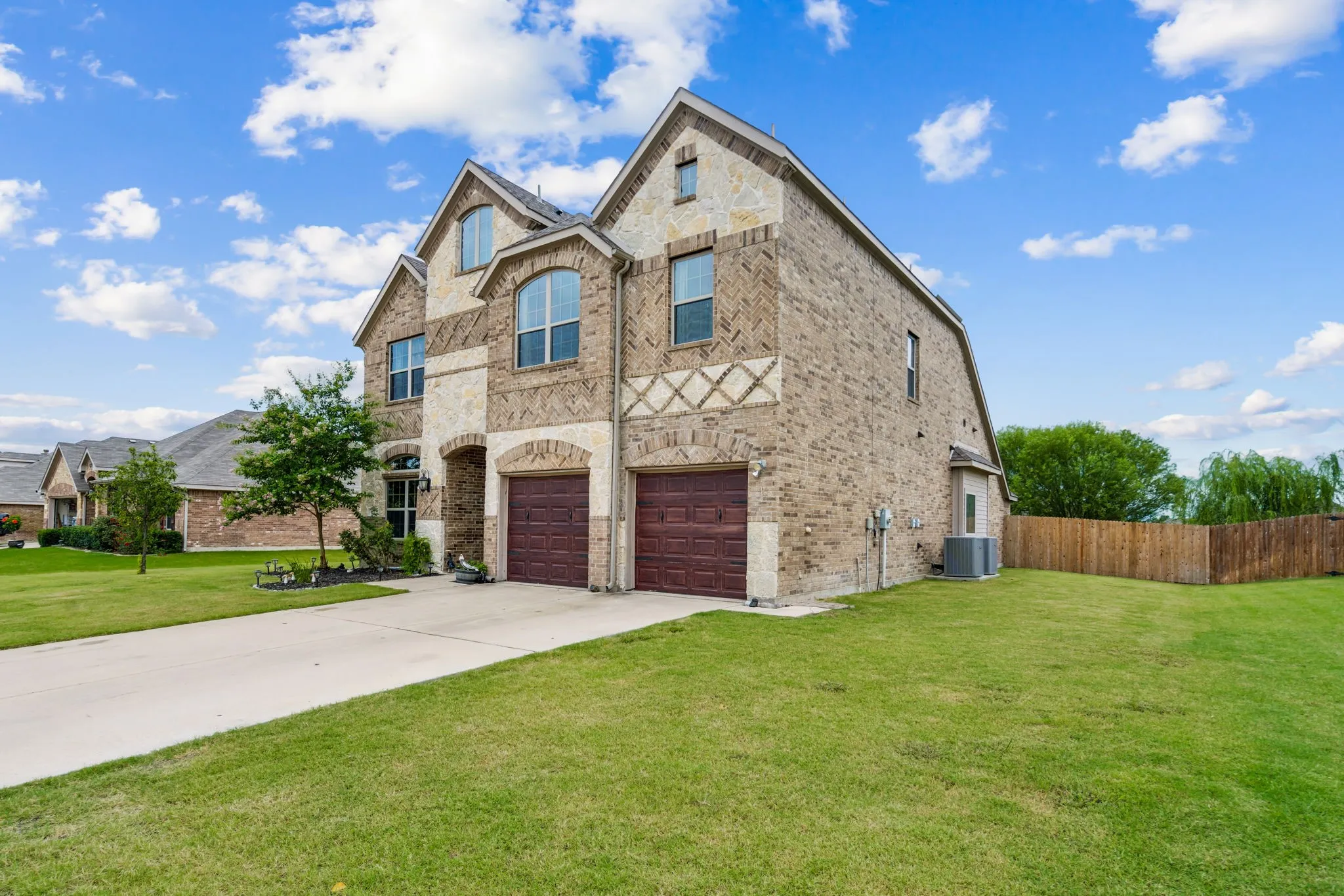 Single Family Residence For Rent in Kaufman County , 127 Hillcrest Way, Crandall, Texas 75114, 4 Bedroom, 4 Bathroom, 2 Garage spaces, 2,686 Sqft, built in 2017, mls#21329178, Real Estate Agent in Crandall, Homes For Rent in Kaufman county, Homes For Rent in Crandall, Realtor in Crandall Texas, Real Estate Brokerage Independent Realty Texas, Luminita Cordes Realtor