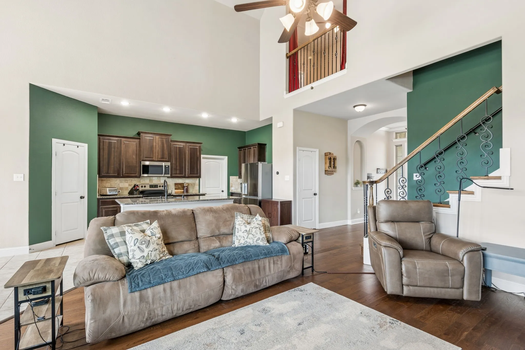 Single Family Residence For Rent in Kaufman County , 127 Hillcrest Way, Crandall, Texas 75114, 4 Bedroom, 4 Bathroom, 2 Garage spaces, 2,686 Sqft, built in 2017, mls#21329178, Real Estate Agent in Crandall, Homes For Rent in Kaufman county, Homes For Rent in Crandall, Realtor in Crandall Texas, Real Estate Brokerage Independent Realty Texas, Luminita Cordes Realtor