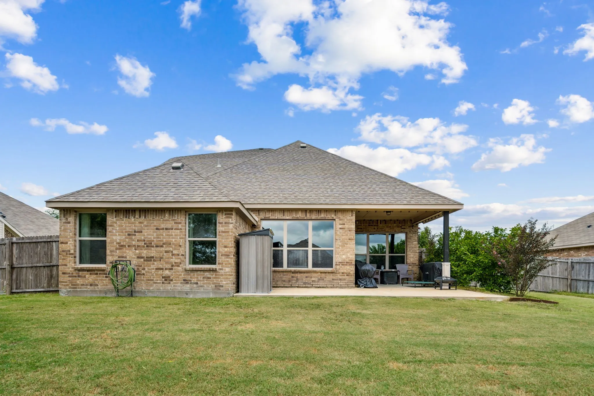 Single Family Residence For Rent in Kaufman County , 127 Hillcrest Way, Crandall, Texas 75114, 4 Bedroom, 4 Bathroom, 2 Garage spaces, 2,686 Sqft, built in 2017, mls#21329178, Real Estate Agent in Crandall, Homes For Rent in Kaufman county, Homes For Rent in Crandall, Realtor in Crandall Texas, Real Estate Brokerage Independent Realty Texas, Luminita Cordes Realtor