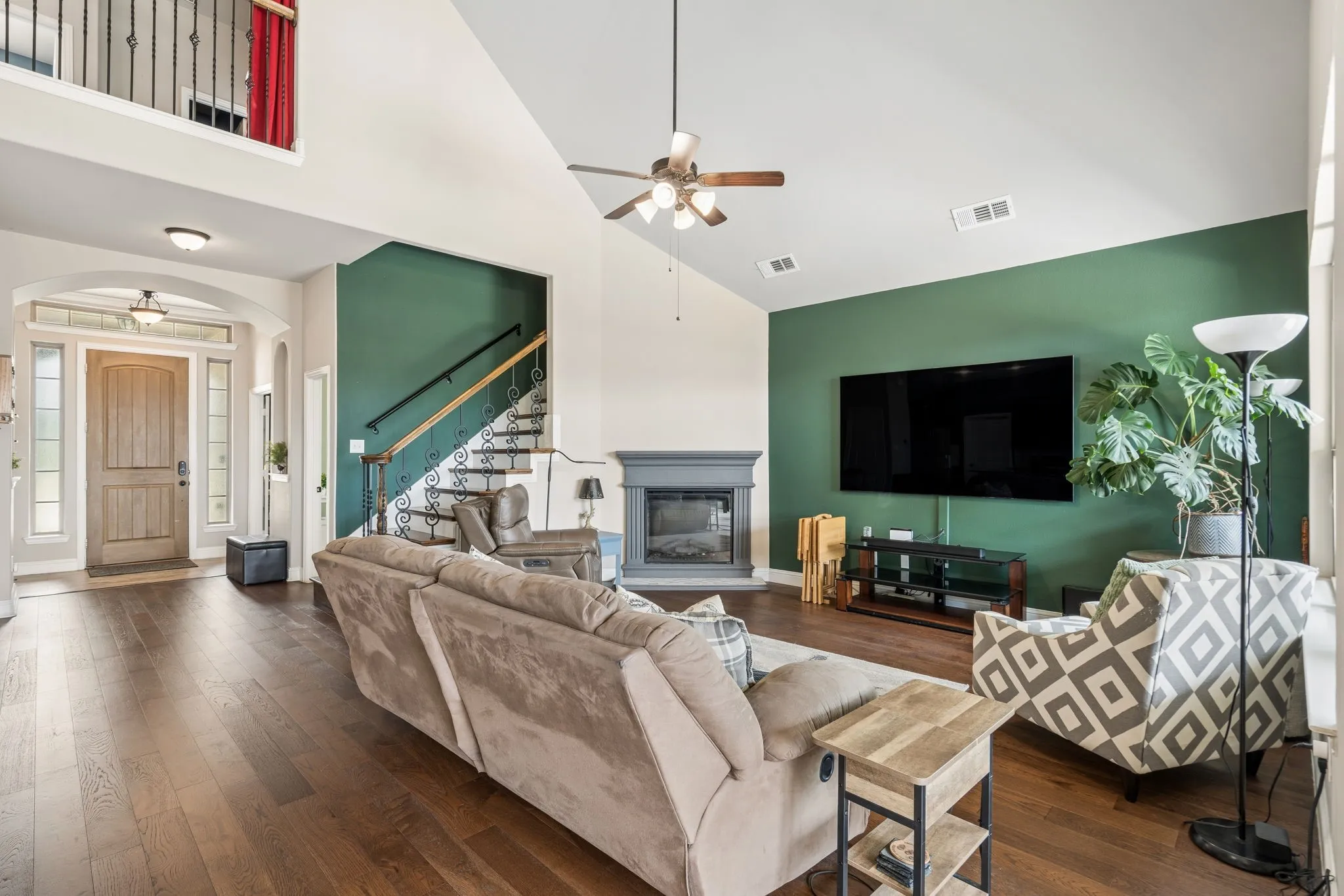 Single Family Residence For Rent in Kaufman County , 127 Hillcrest Way, Crandall, Texas 75114, 4 Bedroom, 4 Bathroom, 2 Garage spaces, 2,686 Sqft, built in 2017, mls#21329178, Real Estate Agent in Crandall, Homes For Rent in Kaufman county, Homes For Rent in Crandall, Realtor in Crandall Texas, Real Estate Brokerage Independent Realty Texas, Luminita Cordes Realtor