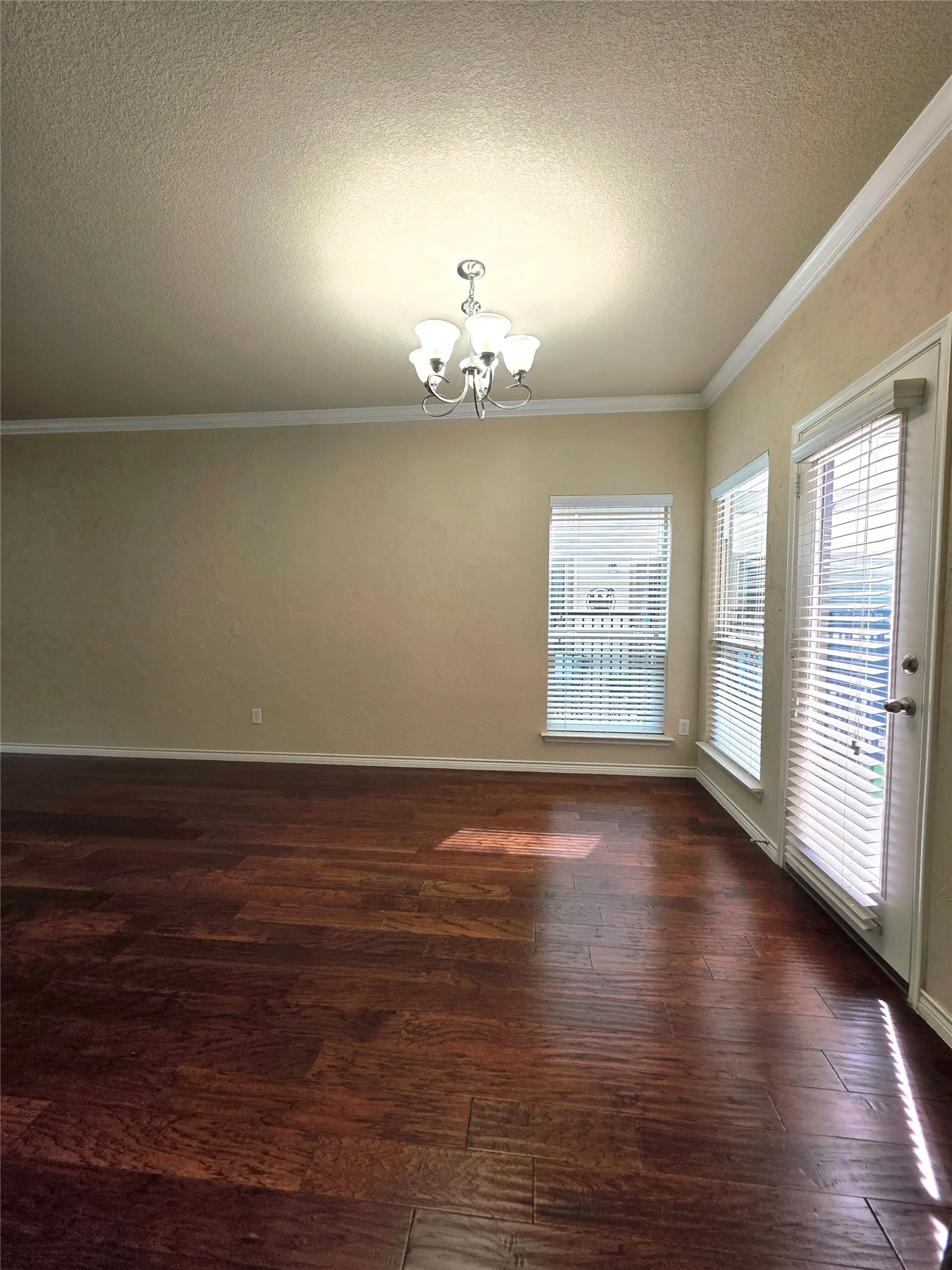 Townhouse For Rent in Collin County , 8717 Whitehead Street, Mc Kinney, Texas 75070, 2 Bedroom, 3 Bathroom, 2 Garage spaces, 1,926 Sqft, built in 2012, mls#21331176, Real Estate Agent in Mc Kinney, Homes For Rent in Collin county, Homes For Rent in Mc Kinney, Realtor in Mc Kinney Texas, Real Estate Brokerage Independent Realty Texas, Luminita Cordes Realtor