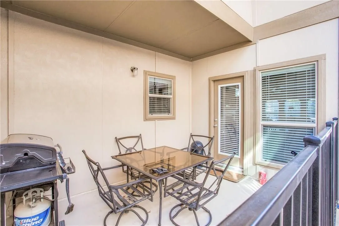 Townhouse For Rent in Collin County , 8717 Whitehead Street, Mc Kinney, Texas 75070, 2 Bedroom, 3 Bathroom, 2 Garage spaces, 1,926 Sqft, built in 2012, mls#21331176, Real Estate Agent in Mc Kinney, Homes For Rent in Collin county, Homes For Rent in Mc Kinney, Realtor in Mc Kinney Texas, Real Estate Brokerage Independent Realty Texas, Luminita Cordes Realtor