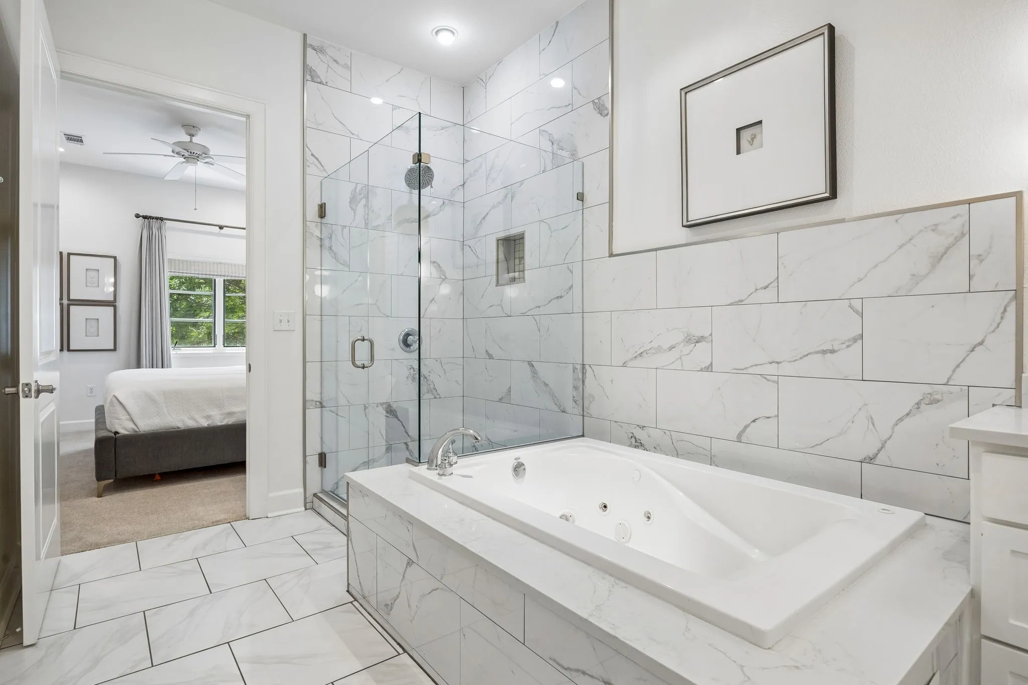 Condominium For Sale in Dallas County , 3210 Carlisle Street 48, Dallas, Texas 75204, 2 Bedroom, 3 Bathroom, 2 Garage spaces, 1,622 Sqft, built in 2006, mls#21331098, Real Estate Agent in Dallas, Homes For Sale in Dallas county, Homes For Sale in Dallas, Realtor in Dallas Texas, Real Estate Brokerage Independent Realty Texas, Luminita Cordes Realtor
