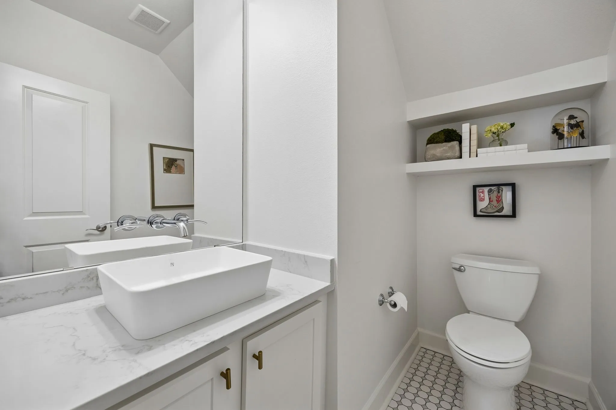 Condominium For Sale in Dallas County , 3210 Carlisle Street 48, Dallas, Texas 75204, 2 Bedroom, 3 Bathroom, 2 Garage spaces, 1,622 Sqft, built in 2006, mls#21331098, Real Estate Agent in Dallas, Homes For Sale in Dallas county, Homes For Sale in Dallas, Realtor in Dallas Texas, Real Estate Brokerage Independent Realty Texas, Luminita Cordes Realtor