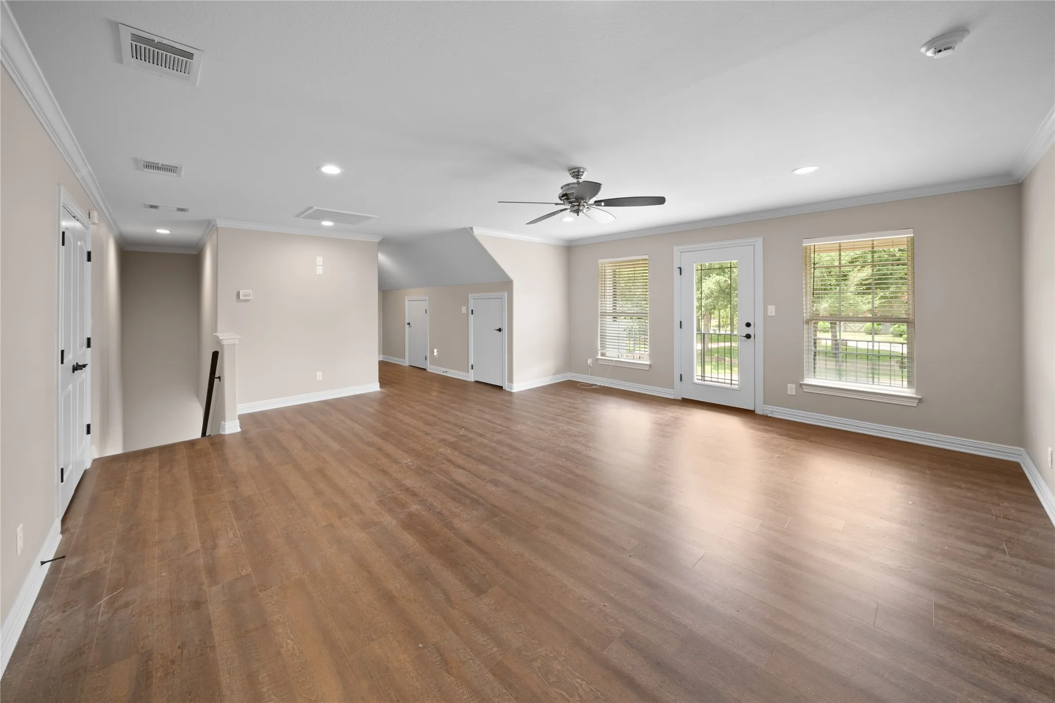 Single Family Residence For Sale in Smith County , 7402 Hollytree Drive, Tyler, Texas 75703, 4 Bedrooms, 4 Bathrooms, 8 Garage spaces, 6,676 Sqft, built in 1998, Price $995,000, mls#21330783, Real Estate Agent in Tyler, Homes For Sale in Smith county, Homes For Sale in Tyler, Realtor in Tyler Texas, Real Estate Brokerage Independent Realty Texas, Luminita Cordes Realtor