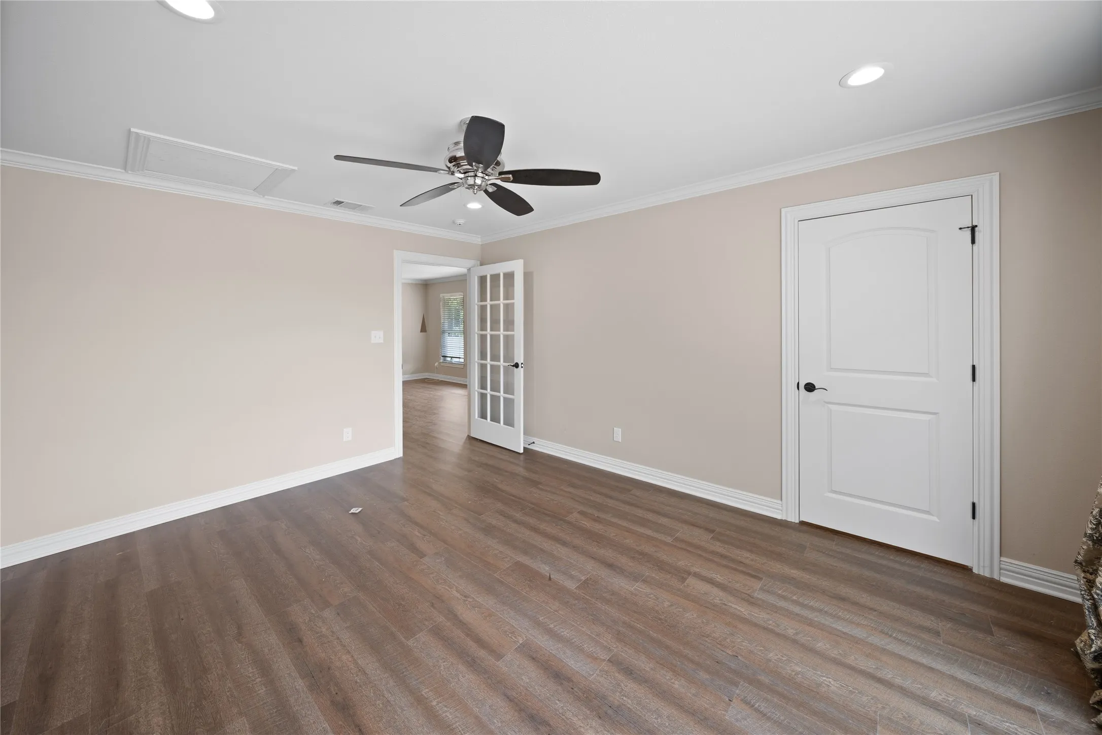 Single Family Residence For Sale in Smith County , 7402 Hollytree Drive, Tyler, Texas 75703, 4 Bedrooms, 4 Bathrooms, 8 Garage spaces, 6,676 Sqft, built in 1998, Price $995,000, mls#21330783, Real Estate Agent in Tyler, Homes For Sale in Smith county, Homes For Sale in Tyler, Realtor in Tyler Texas, Real Estate Brokerage Independent Realty Texas, Luminita Cordes Realtor