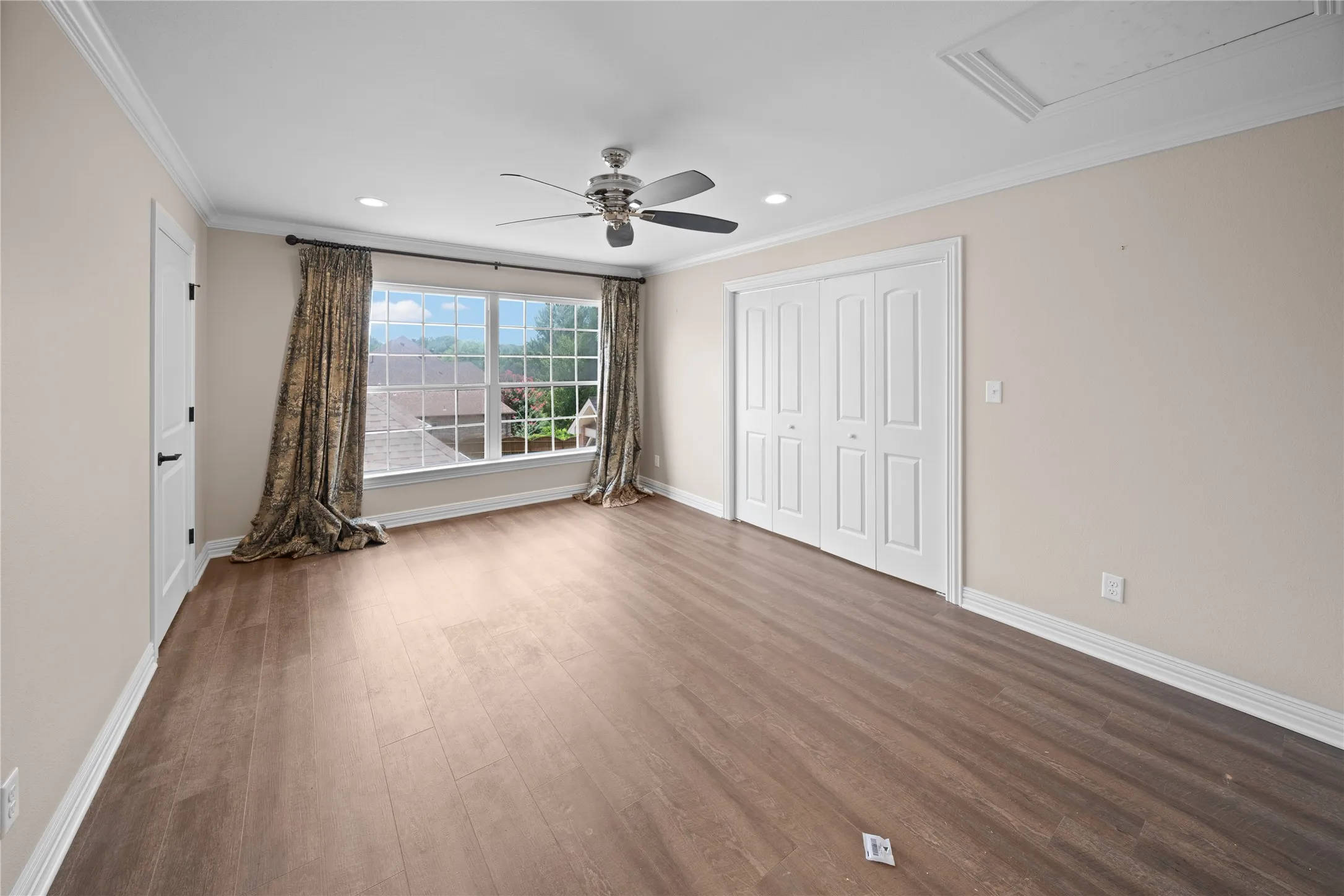Single Family Residence For Sale in Smith County , 7402 Hollytree Drive, Tyler, Texas 75703, 4 Bedrooms, 4 Bathrooms, 8 Garage spaces, 6,676 Sqft, built in 1998, Price $995,000, mls#21330783, Real Estate Agent in Tyler, Homes For Sale in Smith county, Homes For Sale in Tyler, Realtor in Tyler Texas, Real Estate Brokerage Independent Realty Texas, Luminita Cordes Realtor