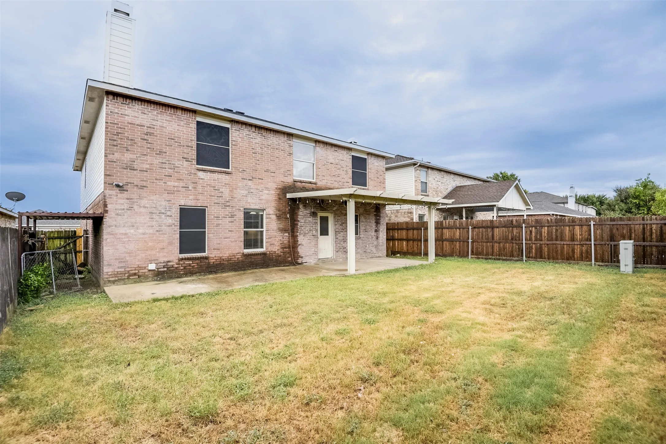 Single Family Residence For Rent in Tarrant County , 5525 Ventura Street, Fort Worth, Texas 76244, 5 Bedroom, 3 Bathroom, 2 Garage spaces, 3,420 Sqft, built in 2002, mls#21331184, Real Estate Agent in Fort Worth, Homes For Rent in Tarrant county, Homes For Rent in Fort Worth, Realtor in Fort Worth Texas, Real Estate Brokerage Independent Realty Texas, Luminita Cordes Realtor