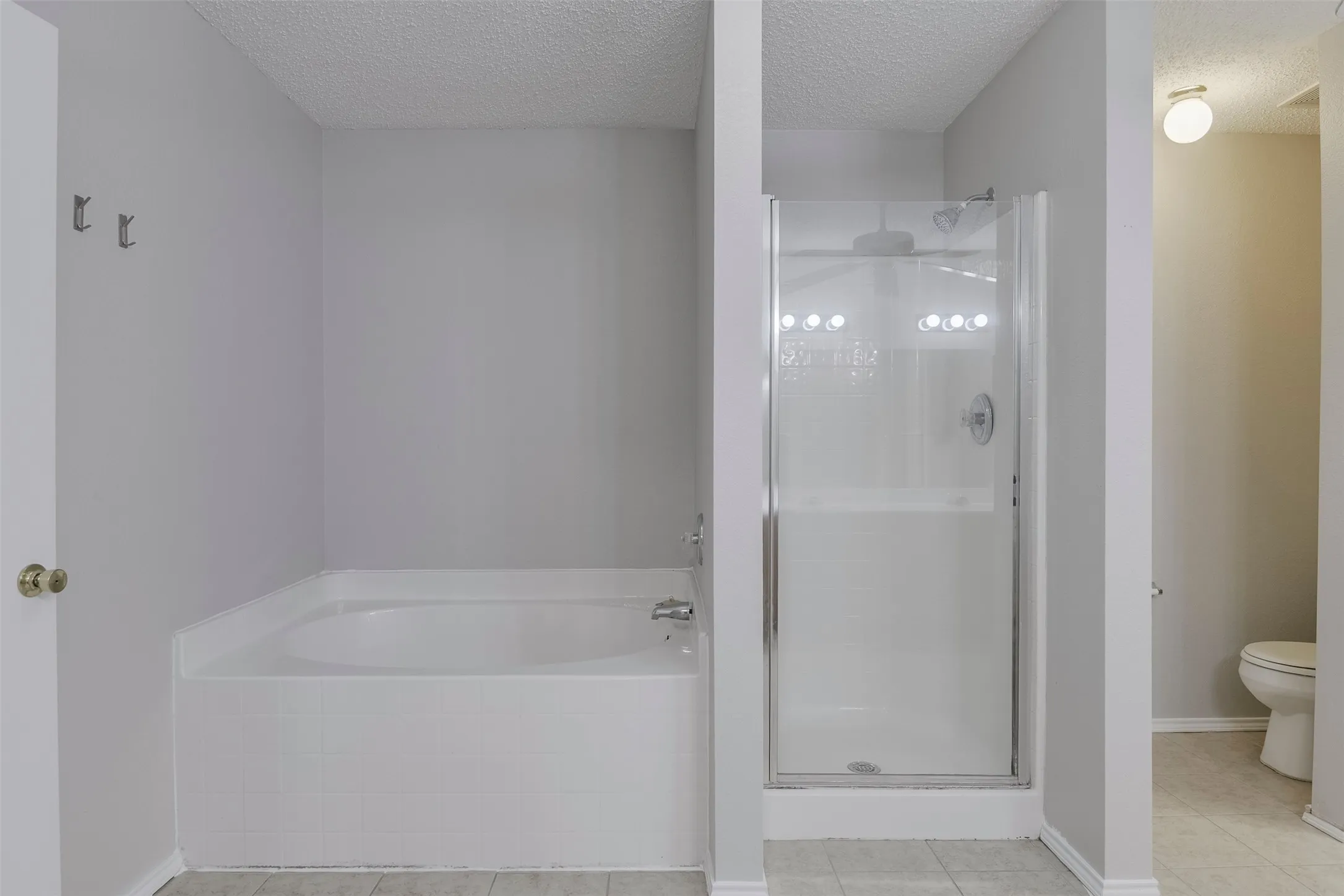 Single Family Residence For Rent in Tarrant County , 5525 Ventura Street, Fort Worth, Texas 76244, 5 Bedroom, 3 Bathroom, 2 Garage spaces, 3,420 Sqft, built in 2002, mls#21331184, Real Estate Agent in Fort Worth, Homes For Rent in Tarrant county, Homes For Rent in Fort Worth, Realtor in Fort Worth Texas, Real Estate Brokerage Independent Realty Texas, Luminita Cordes Realtor