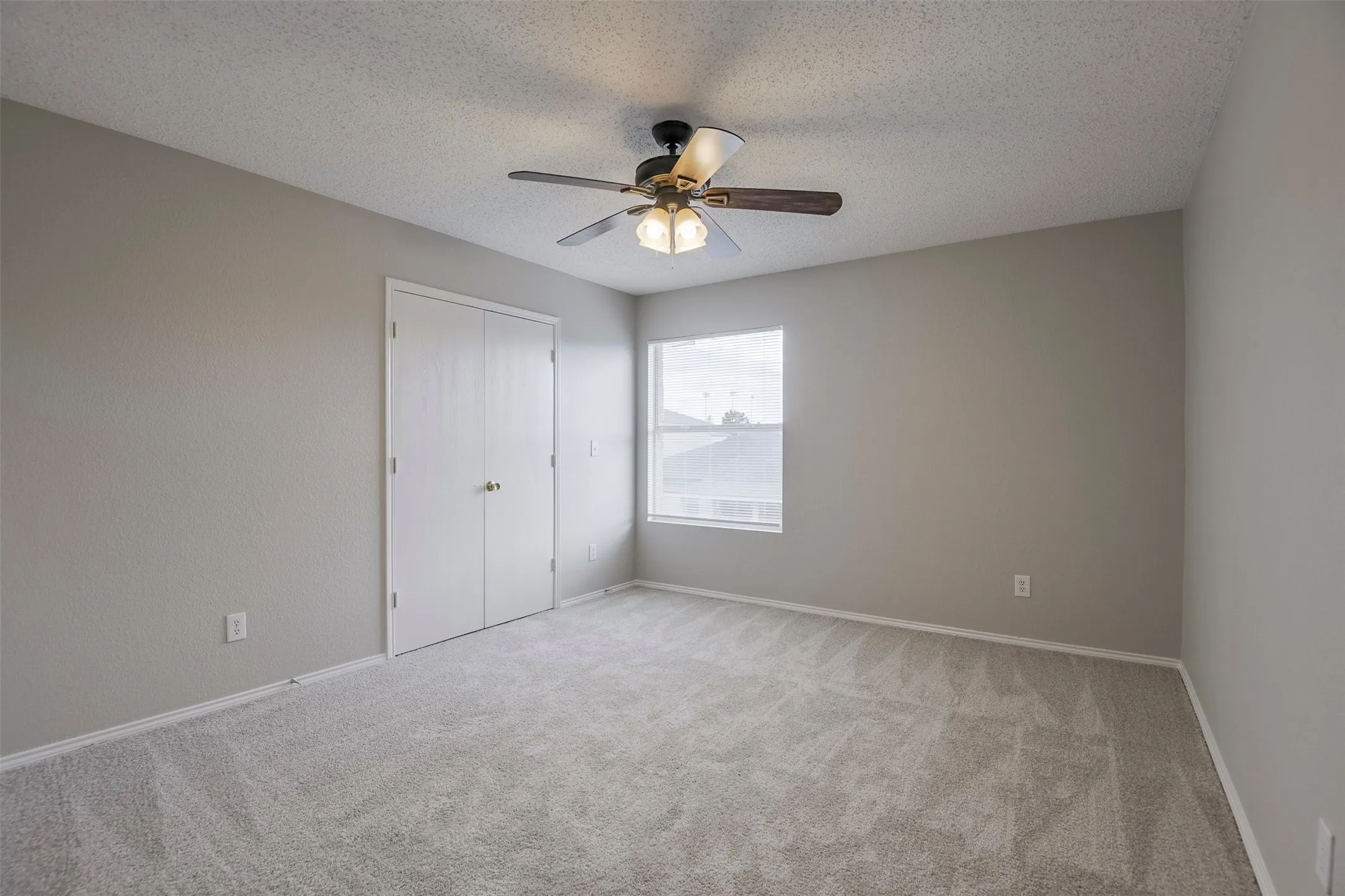 Single Family Residence For Rent in Tarrant County , 5525 Ventura Street, Fort Worth, Texas 76244, 5 Bedroom, 3 Bathroom, 2 Garage spaces, 3,420 Sqft, built in 2002, mls#21331184, Real Estate Agent in Fort Worth, Homes For Rent in Tarrant county, Homes For Rent in Fort Worth, Realtor in Fort Worth Texas, Real Estate Brokerage Independent Realty Texas, Luminita Cordes Realtor