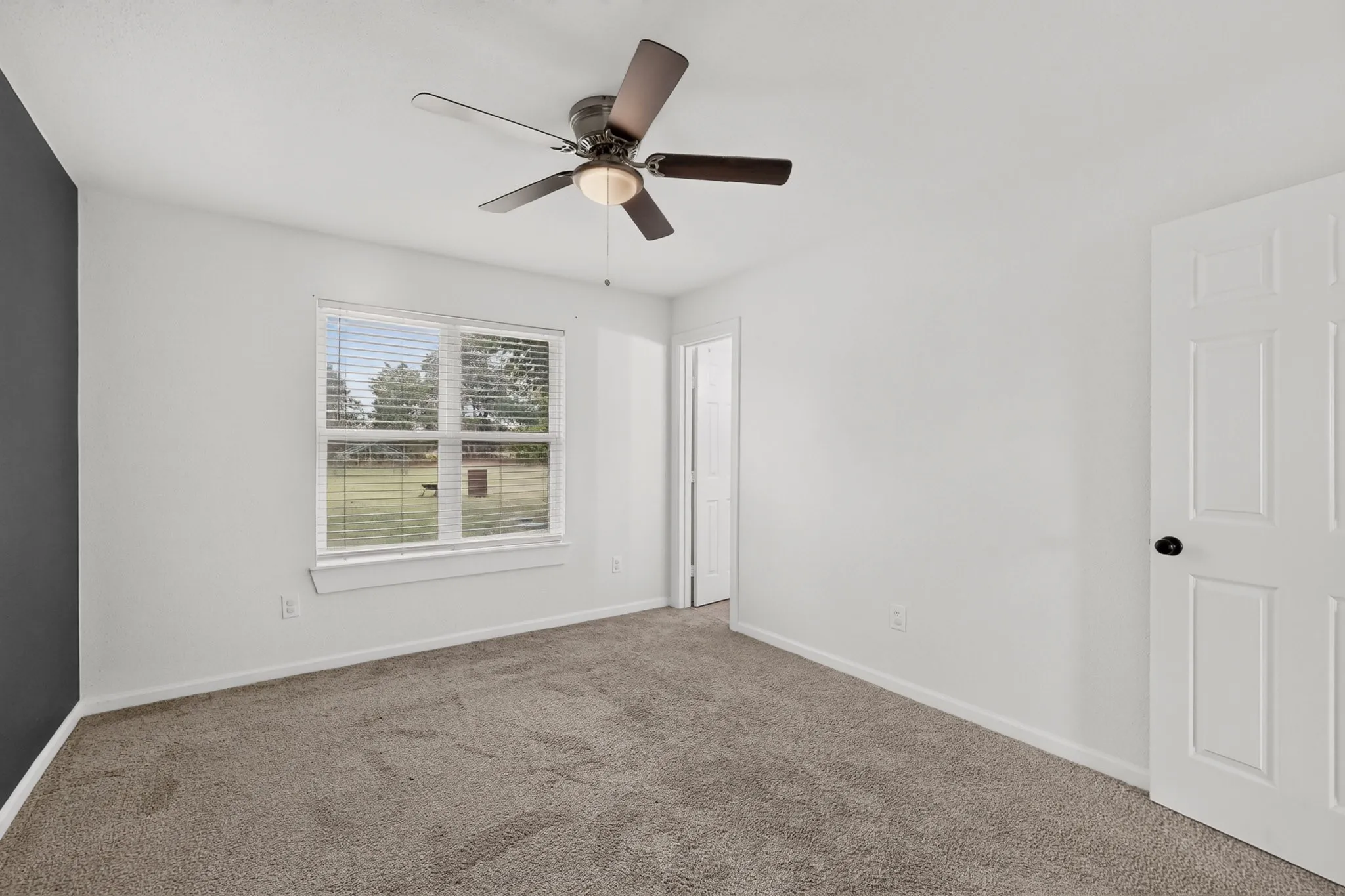 Single Family Residence For Rent in Kaufman County , 10332 Grabbs Lane, Terrell, Texas 75161, 4 Bedroom, 2 Bathroom, Garage spaces, 1,384 Sqft, built in 1972, mls#21331215, Real Estate Agent in Terrell, Homes For Rent in Kaufman county, Homes For Rent in Terrell, Realtor in Terrell Texas, Real Estate Brokerage Independent Realty Texas, Luminita Cordes Realtor