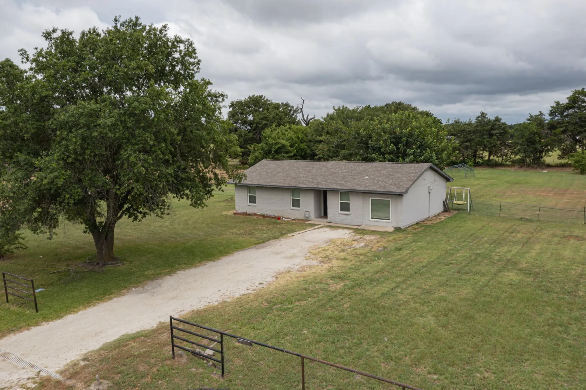 Single Family Residence For Rent in Kaufman County , 10332 Grabbs Lane, Terrell, Texas 75161, 4 Bedroom, 2 Bathroom, Garage spaces, 1,384 Sqft, built in 1972, mls#21331215, Real Estate Agent in Terrell, Homes For Rent in Kaufman county, Homes For Rent in Terrell, Realtor in Terrell Texas, Real Estate Brokerage Independent Realty Texas, Luminita Cordes Realtor