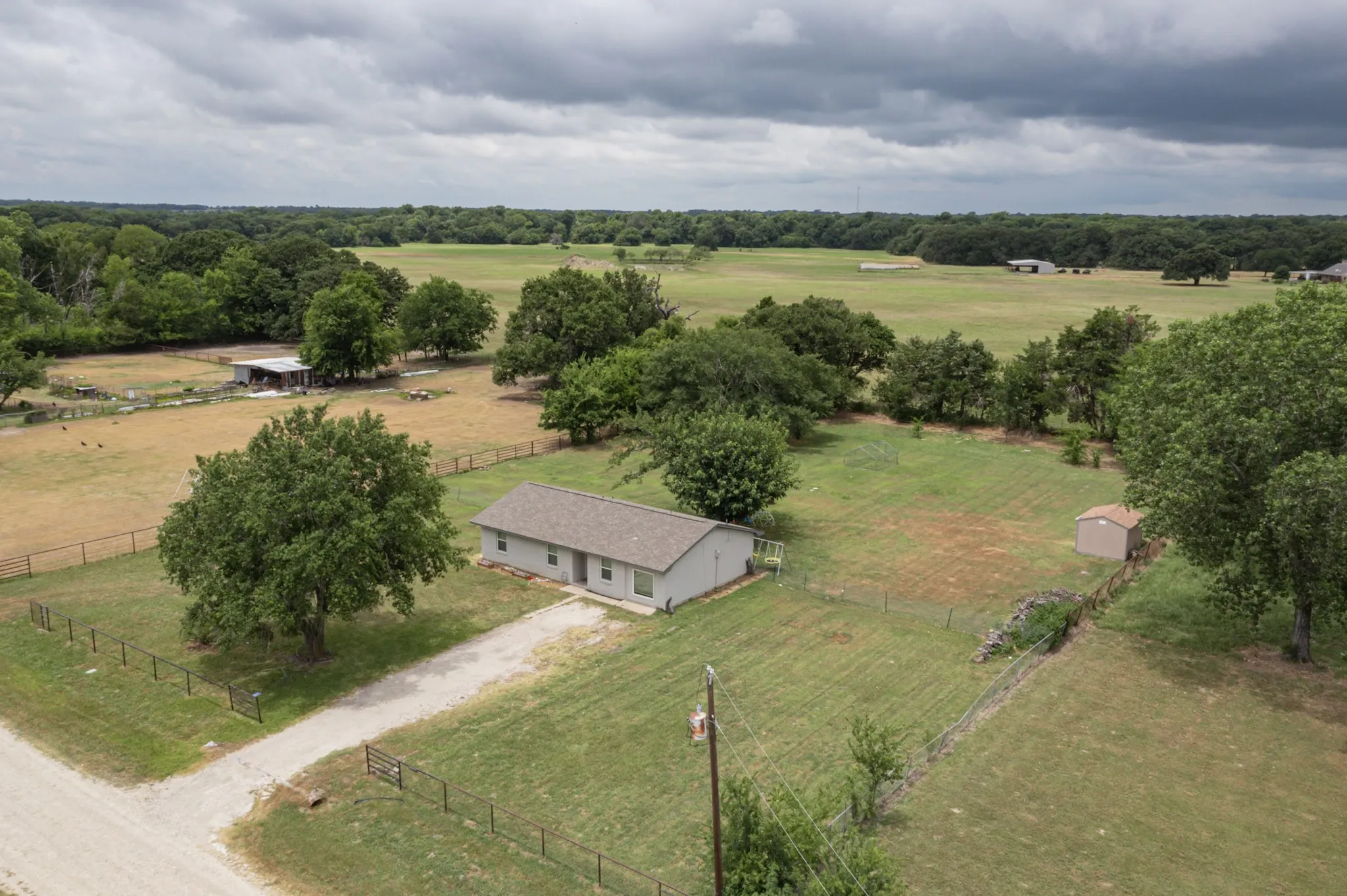 Single Family Residence For Rent in Kaufman County , 10332 Grabbs Lane, Terrell, Texas 75161, 4 Bedroom, 2 Bathroom, Garage spaces, 1,384 Sqft, built in 1972, mls#21331215, Real Estate Agent in Terrell, Homes For Rent in Kaufman county, Homes For Rent in Terrell, Realtor in Terrell Texas, Real Estate Brokerage Independent Realty Texas, Luminita Cordes Realtor