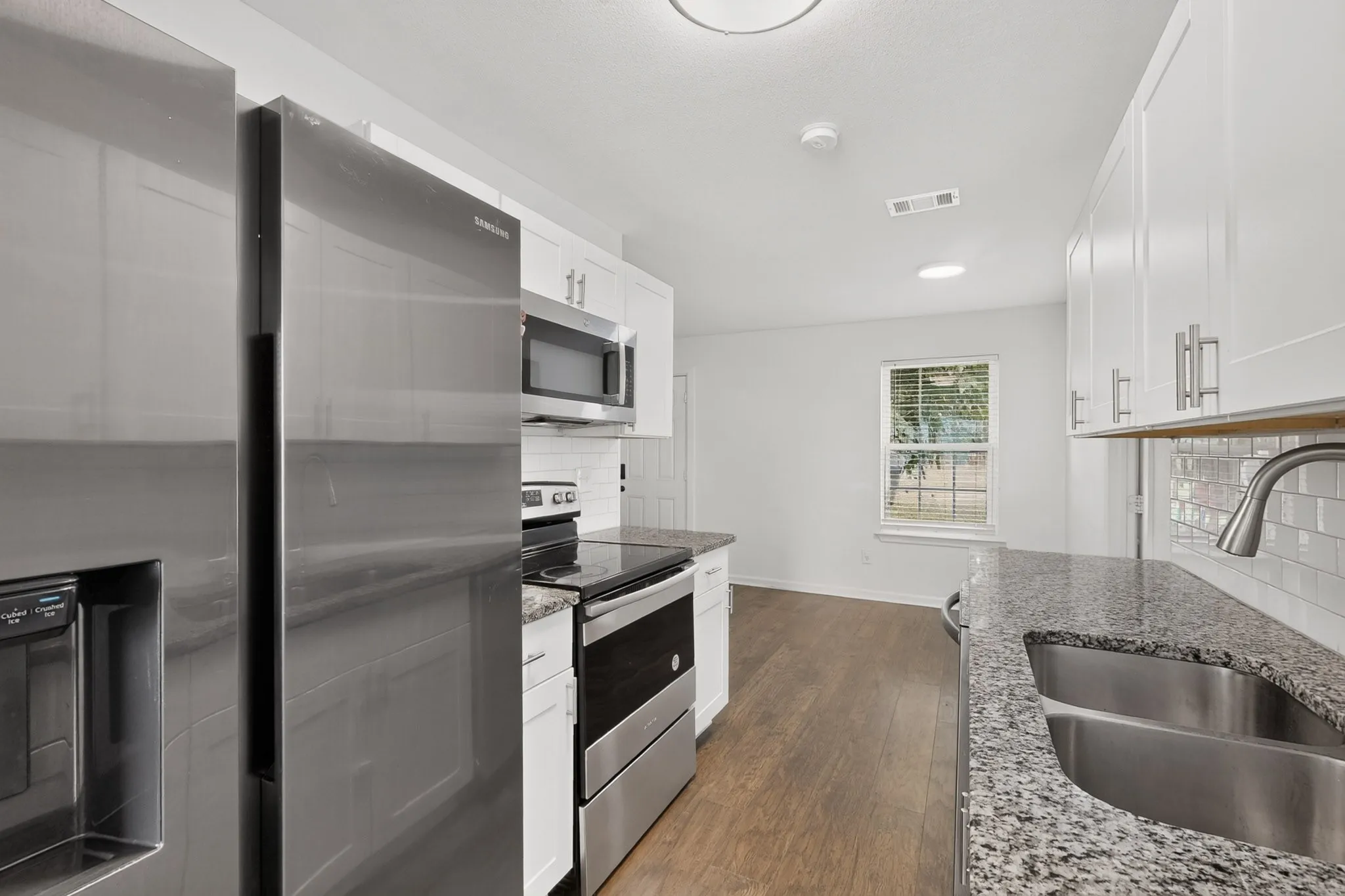 Single Family Residence For Rent in Kaufman County , 10332 Grabbs Lane, Terrell, Texas 75161, 4 Bedroom, 2 Bathroom, Garage spaces, 1,384 Sqft, built in 1972, mls#21331215, Real Estate Agent in Terrell, Homes For Rent in Kaufman county, Homes For Rent in Terrell, Realtor in Terrell Texas, Real Estate Brokerage Independent Realty Texas, Luminita Cordes Realtor