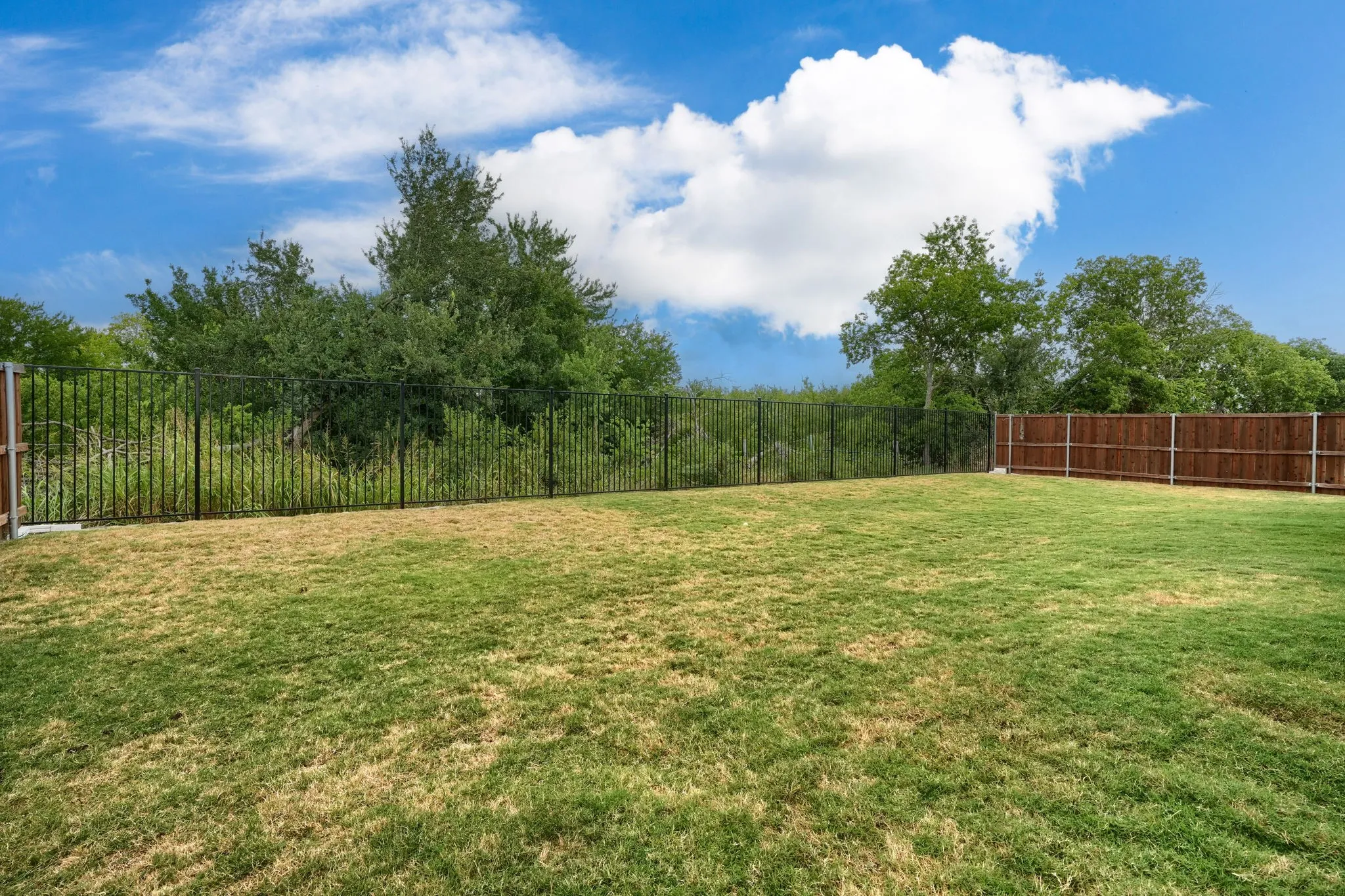 Single Family Residence For Sale in Rockwall County , 1930 Benedetto Way, Mclendon Chisholm, Texas 75032, 4 Bedroom, 4 Bathroom, 3 Garage spaces, 2,840 Sqft, built in 2024, mls#21330880, Real Estate Agent in Mclendon Chisholm, Homes For Sale in Rockwall county, Homes For Sale in Mclendon Chisholm, Realtor in Mclendon Chisholm Texas, Real Estate Brokerage Independent Realty Texas, Luminita Cordes Realtor