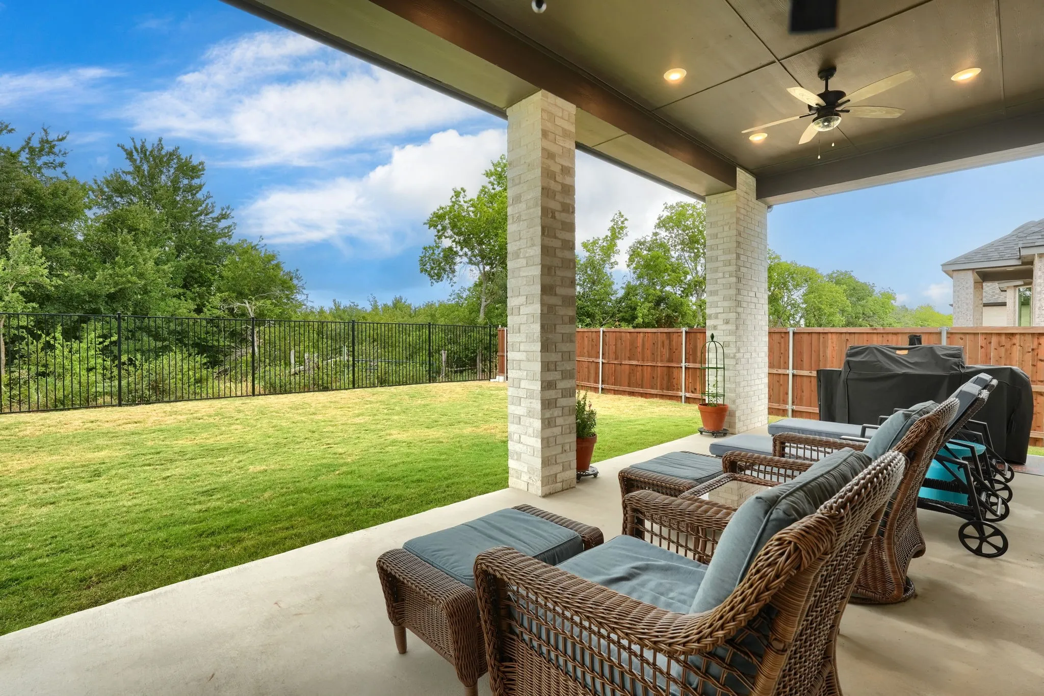 Single Family Residence For Sale in Rockwall County , 1930 Benedetto Way, Mclendon Chisholm, Texas 75032, 4 Bedroom, 4 Bathroom, 3 Garage spaces, 2,840 Sqft, built in 2024, mls#21330880, Real Estate Agent in Mclendon Chisholm, Homes For Sale in Rockwall county, Homes For Sale in Mclendon Chisholm, Realtor in Mclendon Chisholm Texas, Real Estate Brokerage Independent Realty Texas, Luminita Cordes Realtor