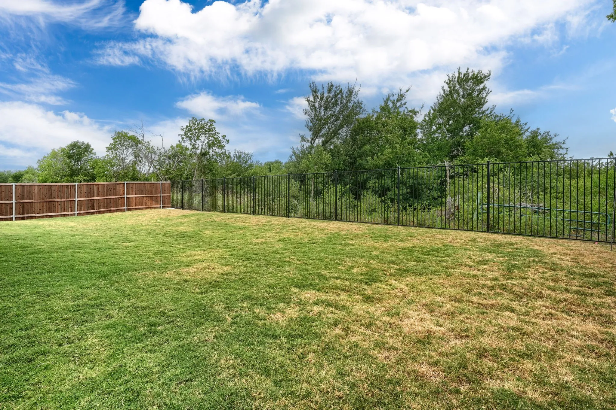 Single Family Residence For Sale in Rockwall County , 1930 Benedetto Way, Mclendon Chisholm, Texas 75032, 4 Bedroom, 4 Bathroom, 3 Garage spaces, 2,840 Sqft, built in 2024, mls#21330880, Real Estate Agent in Mclendon Chisholm, Homes For Sale in Rockwall county, Homes For Sale in Mclendon Chisholm, Realtor in Mclendon Chisholm Texas, Real Estate Brokerage Independent Realty Texas, Luminita Cordes Realtor