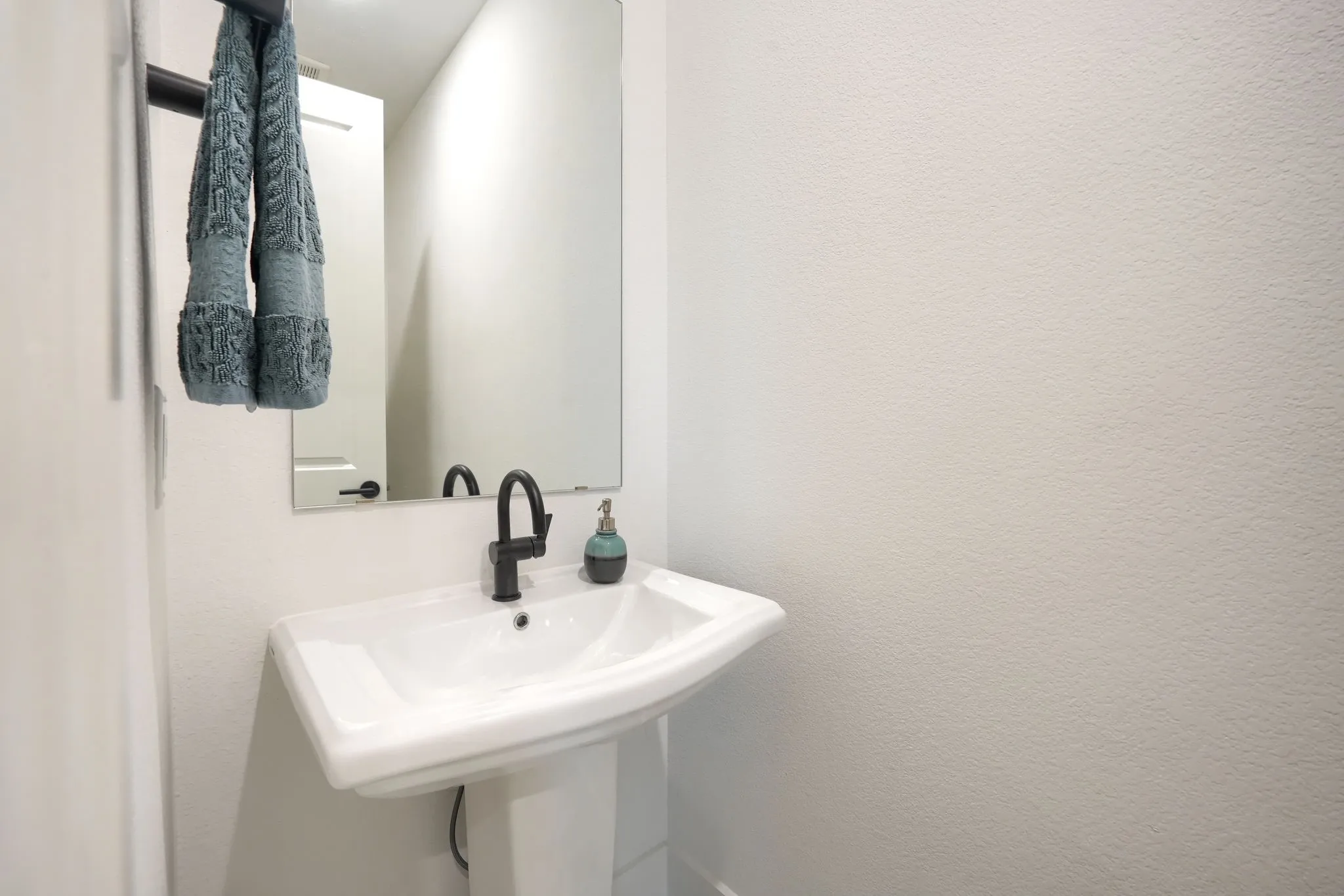 Single Family Residence For Sale in Rockwall County , 1930 Benedetto Way, Mclendon Chisholm, Texas 75032, 4 Bedroom, 4 Bathroom, 3 Garage spaces, 2,840 Sqft, built in 2024, mls#21330880, Real Estate Agent in Mclendon Chisholm, Homes For Sale in Rockwall county, Homes For Sale in Mclendon Chisholm, Realtor in Mclendon Chisholm Texas, Real Estate Brokerage Independent Realty Texas, Luminita Cordes Realtor