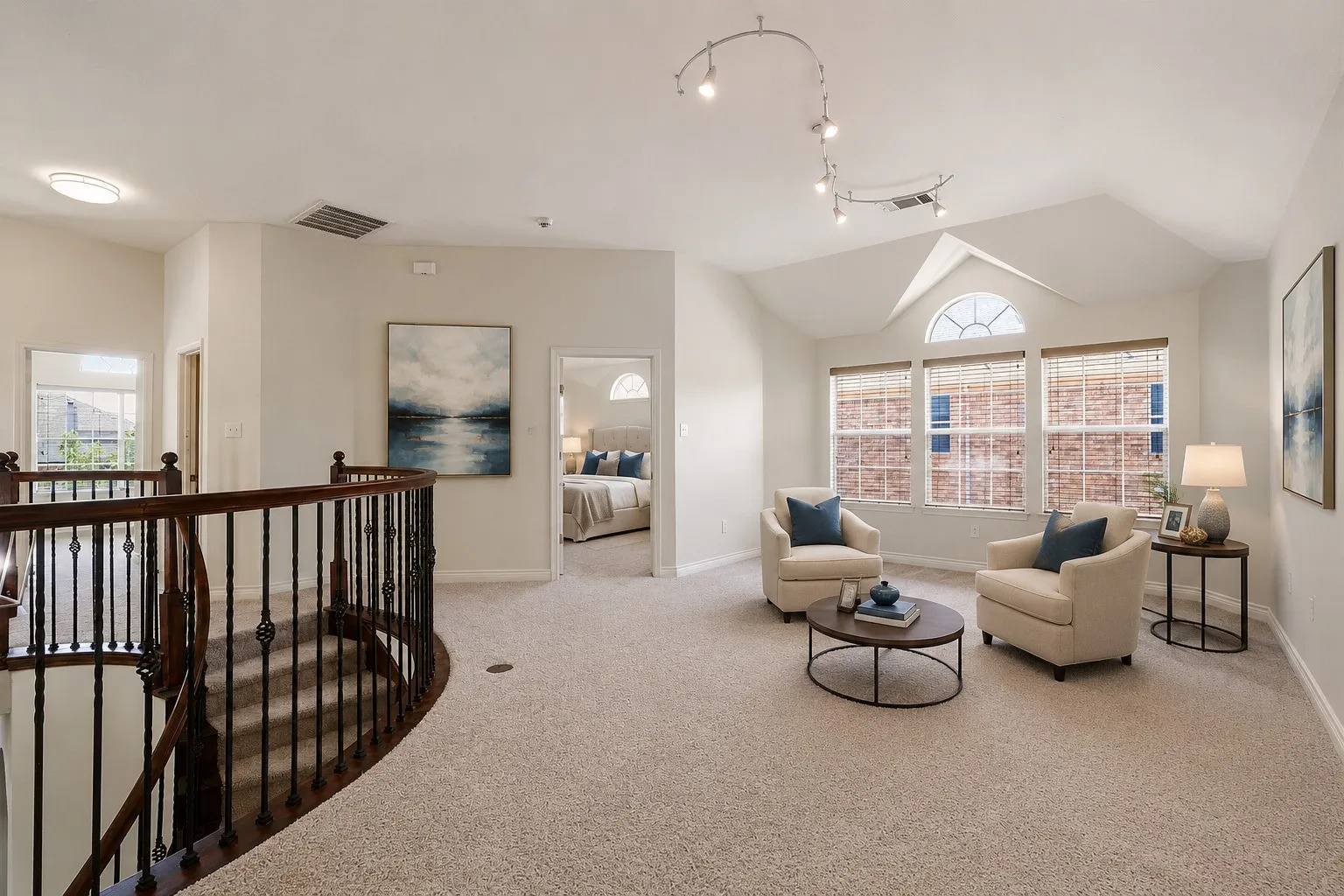 Single Family Residence For Sale in Collin County , 639 Silver Ridge Drive, Murphy, Texas 75094, 6 Bedroom, 4 Bathroom, 2 Garage spaces, 4,238 Sqft, built in 2006, mls#21329419, Real Estate Agent in Murphy, Homes For Sale in Collin county, Homes For Sale in Murphy, Realtor in Murphy Texas, Real Estate Brokerage Independent Realty Texas, Luminita Cordes Realtor