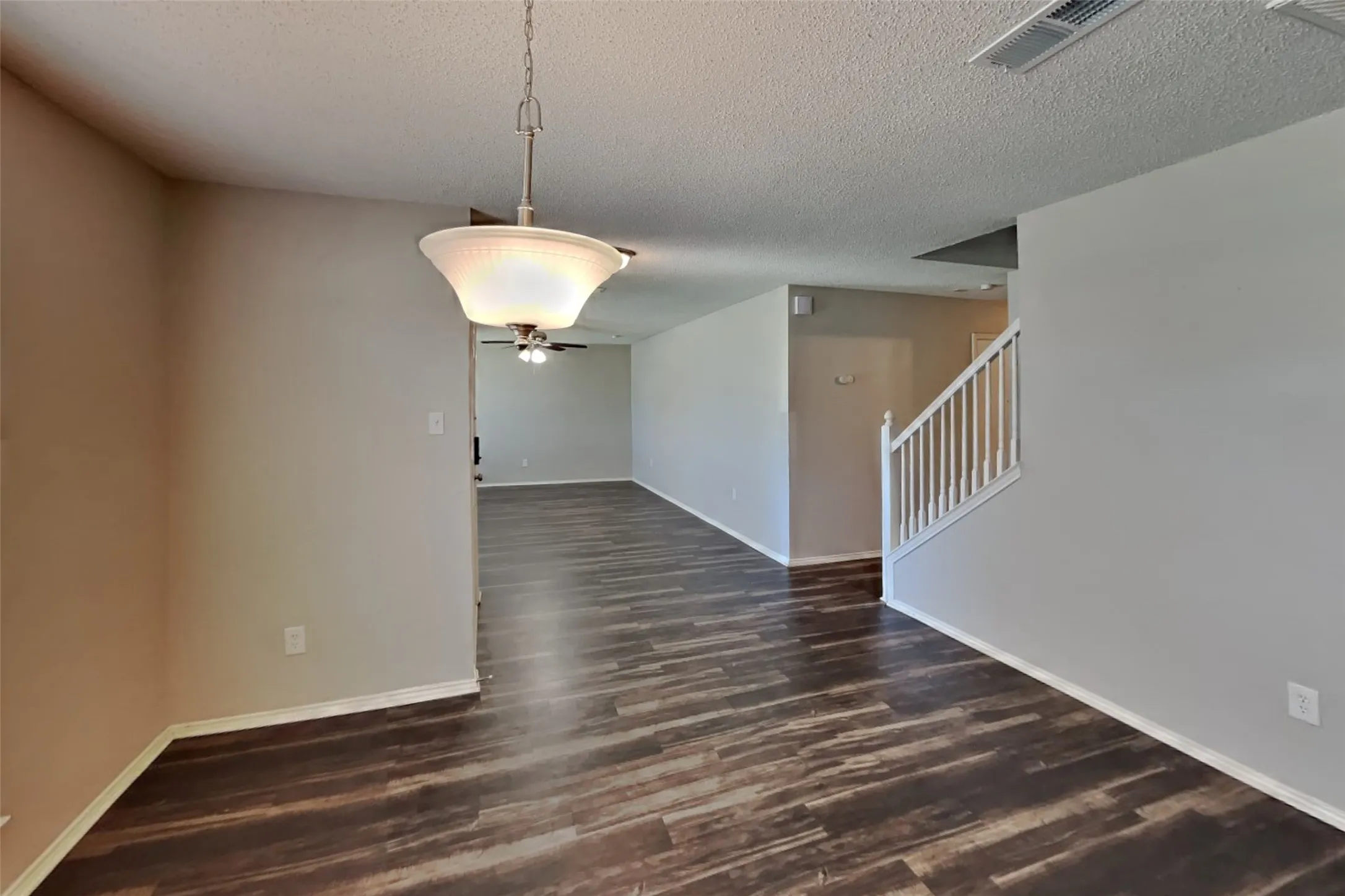 Single Family Residence For Rent in Denton County , 928 Fenimore Drive, Lewisville, Texas 75077, 4 Bedroom, 3 Bathroom, 2 Garage spaces, 3,020 Sqft, built in 1996, mls#21331217, Real Estate Agent in Lewisville, Homes For Rent in Denton county, Homes For Rent in Lewisville, Realtor in Lewisville Texas, Real Estate Brokerage Independent Realty Texas, Luminita Cordes Realtor