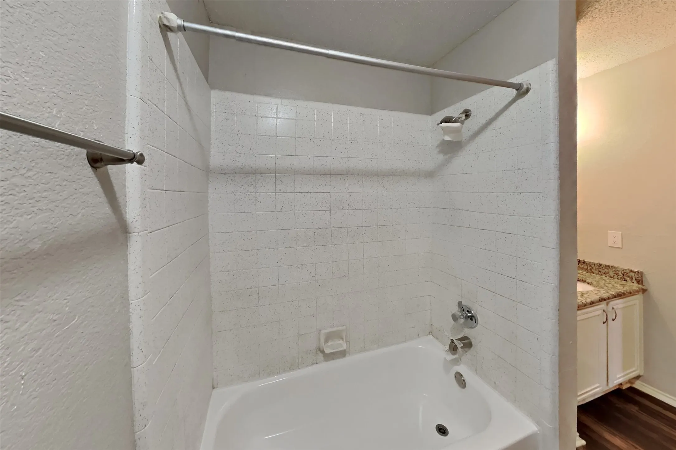 Single Family Residence For Rent in Denton County , 928 Fenimore Drive, Lewisville, Texas 75077, 4 Bedroom, 3 Bathroom, 2 Garage spaces, 3,020 Sqft, built in 1996, mls#21331217, Real Estate Agent in Lewisville, Homes For Rent in Denton county, Homes For Rent in Lewisville, Realtor in Lewisville Texas, Real Estate Brokerage Independent Realty Texas, Luminita Cordes Realtor