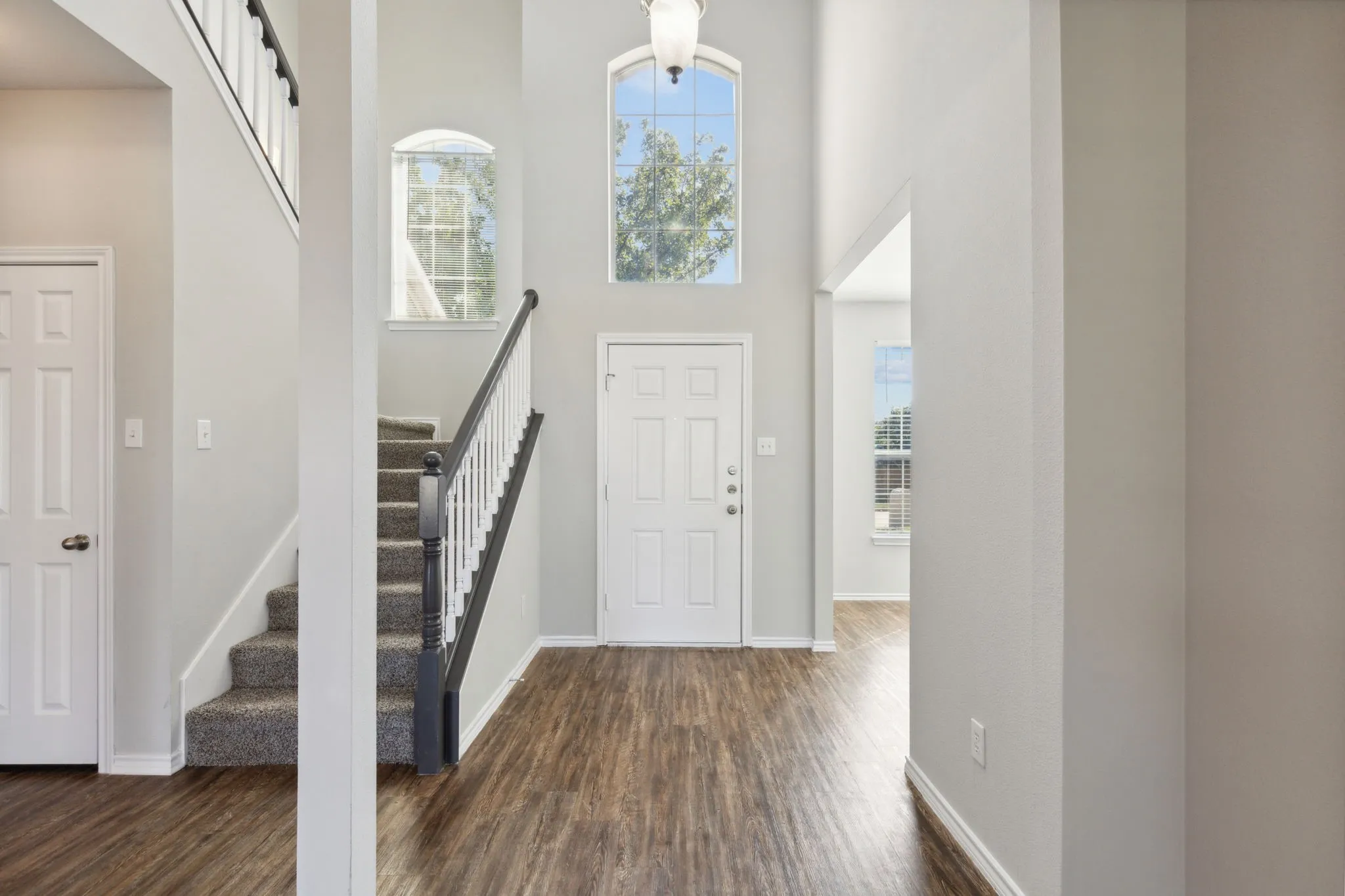 Single Family Residence For Rent in Denton County , 5100 Brookside Drive, Denton, Texas 76226, 5 Bedroom, 4 Bathroom, 2 Garage spaces, 2,940 Sqft, built in 2004, mls#21331236, Real Estate Agent in Denton, Homes For Rent in Denton county, Homes For Rent in Denton, Realtor in Denton Texas, Real Estate Brokerage Independent Realty Texas, Luminita Cordes Realtor