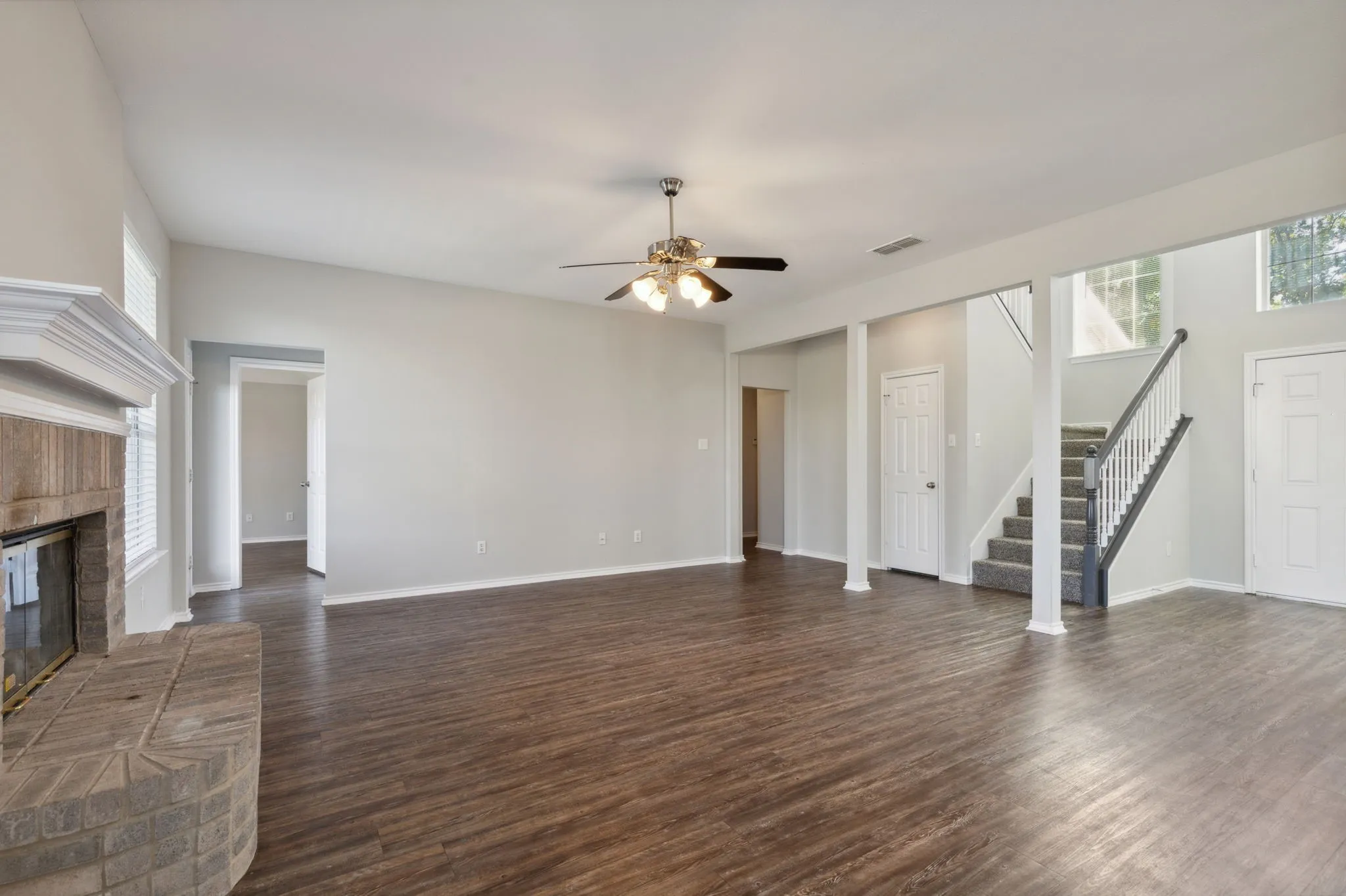 Single Family Residence For Rent in Denton County , 5100 Brookside Drive, Denton, Texas 76226, 5 Bedroom, 4 Bathroom, 2 Garage spaces, 2,940 Sqft, built in 2004, mls#21331236, Real Estate Agent in Denton, Homes For Rent in Denton county, Homes For Rent in Denton, Realtor in Denton Texas, Real Estate Brokerage Independent Realty Texas, Luminita Cordes Realtor