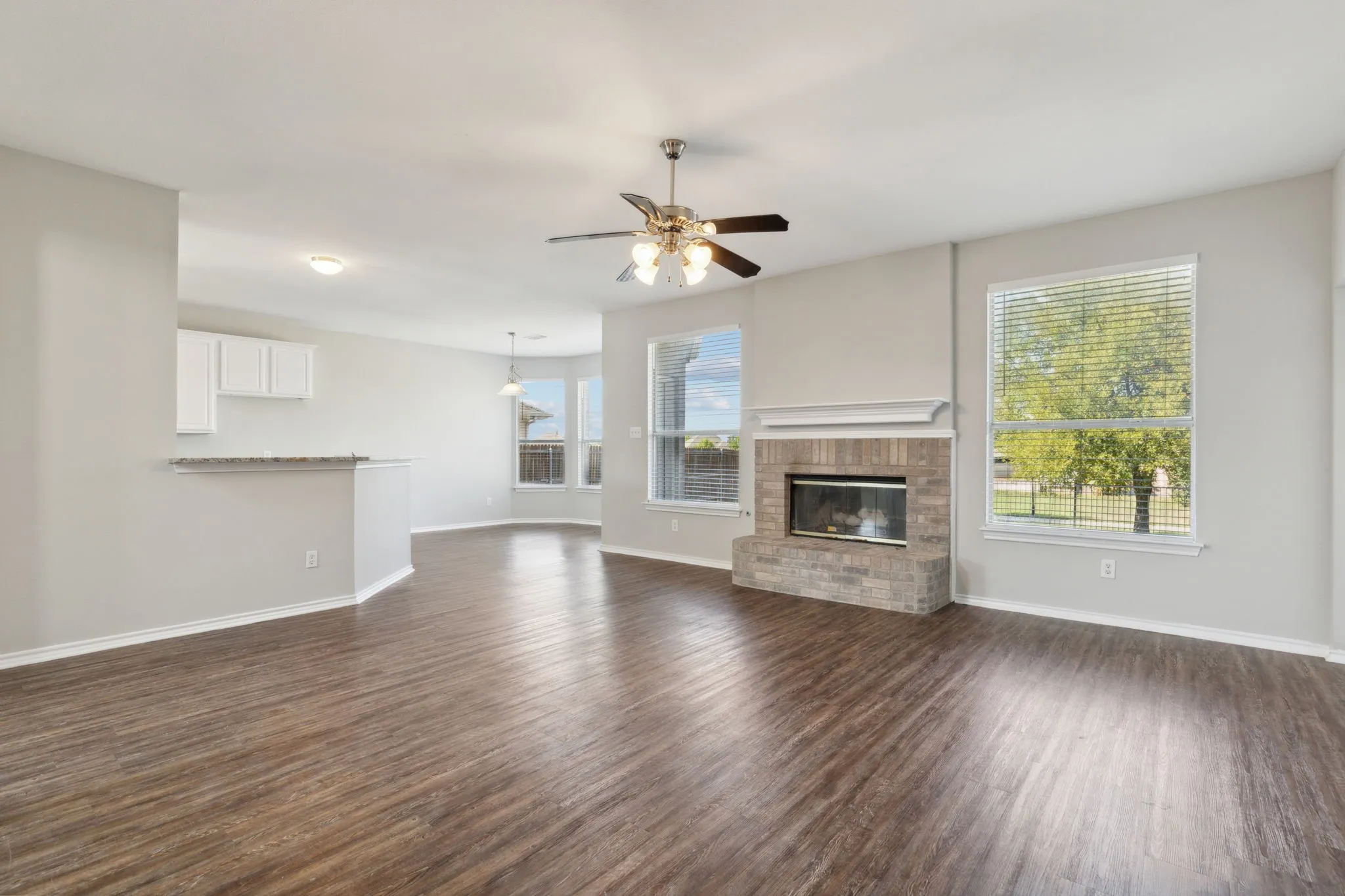 Single Family Residence For Rent in Denton County , 5100 Brookside Drive, Denton, Texas 76226, 5 Bedroom, 4 Bathroom, 2 Garage spaces, 2,940 Sqft, built in 2004, mls#21331236, Real Estate Agent in Denton, Homes For Rent in Denton county, Homes For Rent in Denton, Realtor in Denton Texas, Real Estate Brokerage Independent Realty Texas, Luminita Cordes Realtor