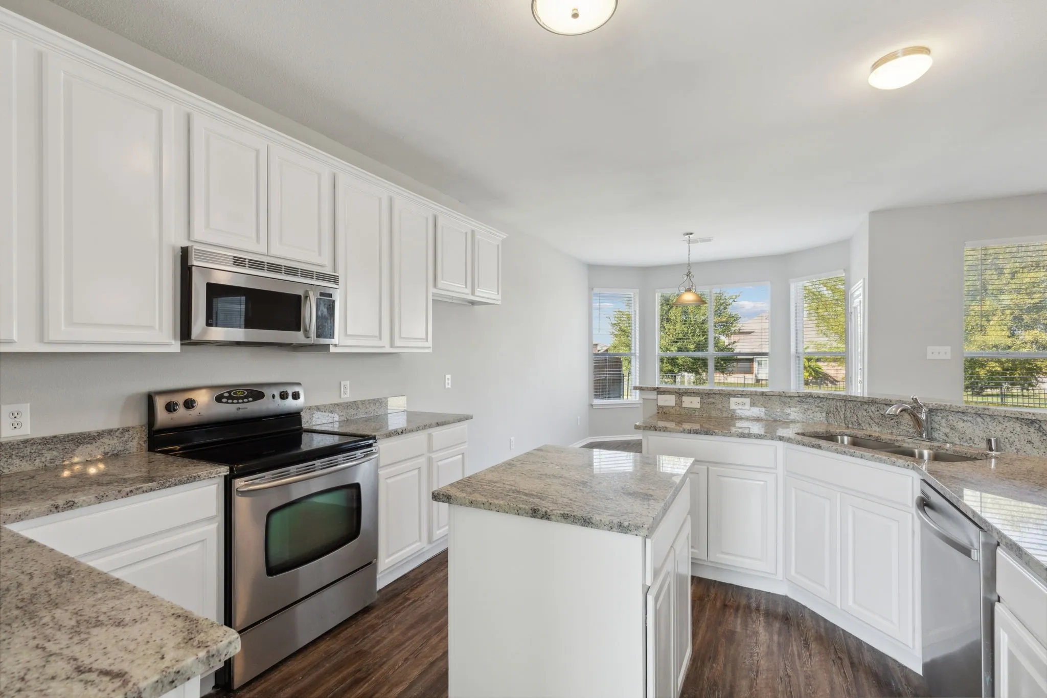 Single Family Residence For Rent in Denton County , 5100 Brookside Drive, Denton, Texas 76226, 5 Bedroom, 4 Bathroom, 2 Garage spaces, 2,940 Sqft, built in 2004, mls#21331236, Real Estate Agent in Denton, Homes For Rent in Denton county, Homes For Rent in Denton, Realtor in Denton Texas, Real Estate Brokerage Independent Realty Texas, Luminita Cordes Realtor
