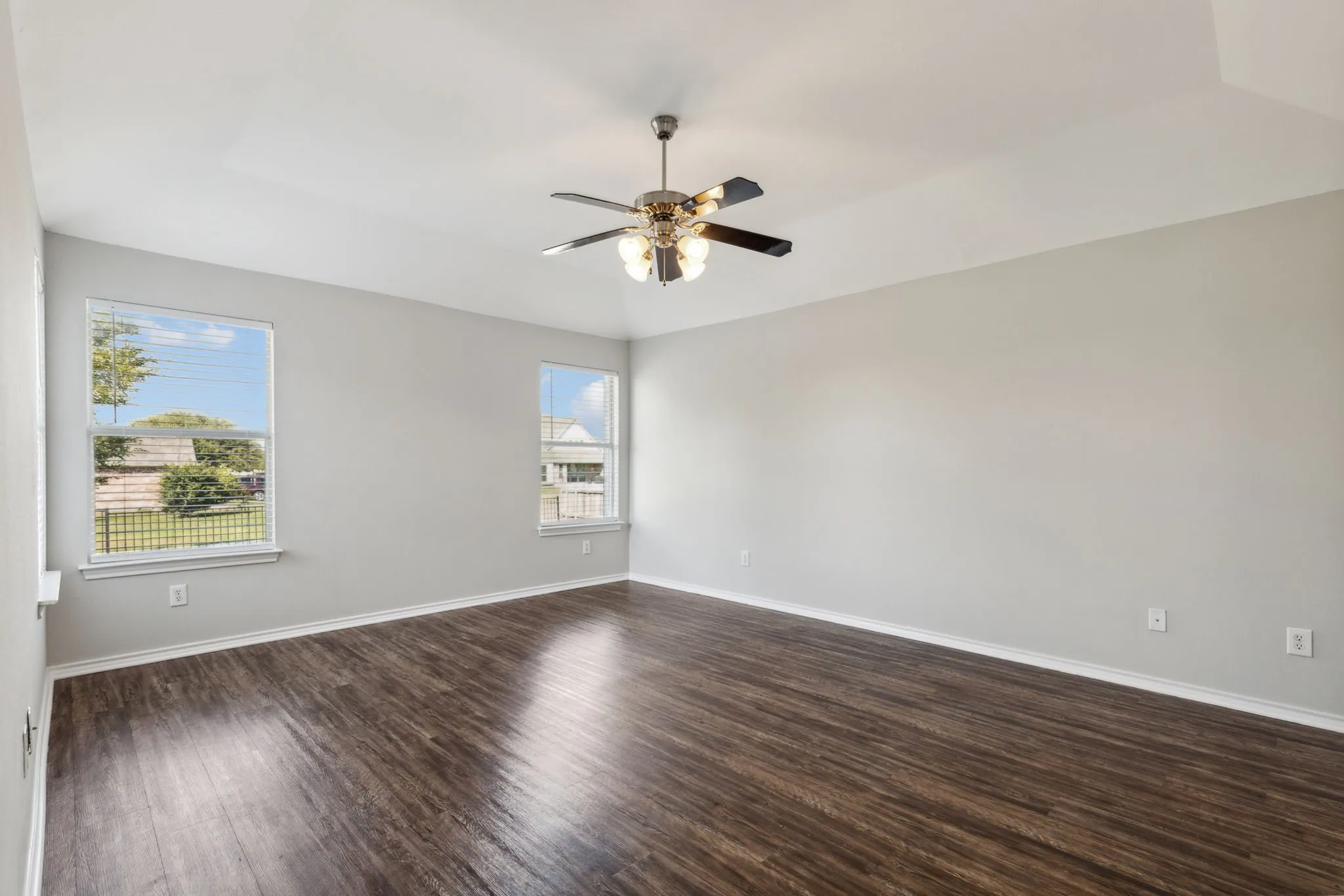 Single Family Residence For Rent in Denton County , 5100 Brookside Drive, Denton, Texas 76226, 5 Bedroom, 4 Bathroom, 2 Garage spaces, 2,940 Sqft, built in 2004, mls#21331236, Real Estate Agent in Denton, Homes For Rent in Denton county, Homes For Rent in Denton, Realtor in Denton Texas, Real Estate Brokerage Independent Realty Texas, Luminita Cordes Realtor