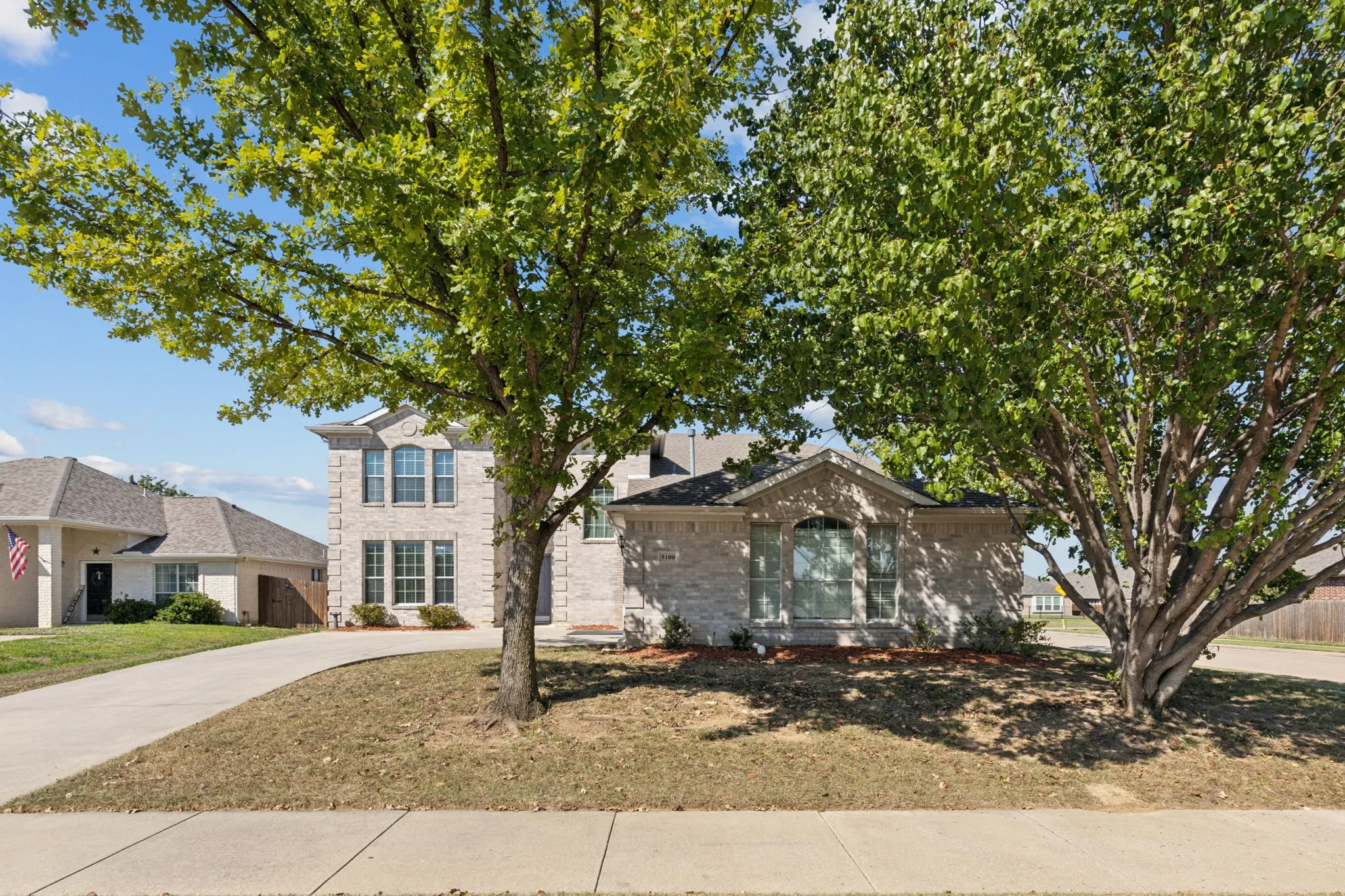 Single Family Residence For Rent in Denton County , 5100 Brookside Drive, Denton, Texas 76226, 5 Bedroom, 4 Bathroom, 2 Garage spaces, 2,940 Sqft, built in 2004, mls#21331236, Real Estate Agent in Denton, Homes For Rent in Denton county, Homes For Rent in Denton, Realtor in Denton Texas, Real Estate Brokerage Independent Realty Texas, Luminita Cordes Realtor