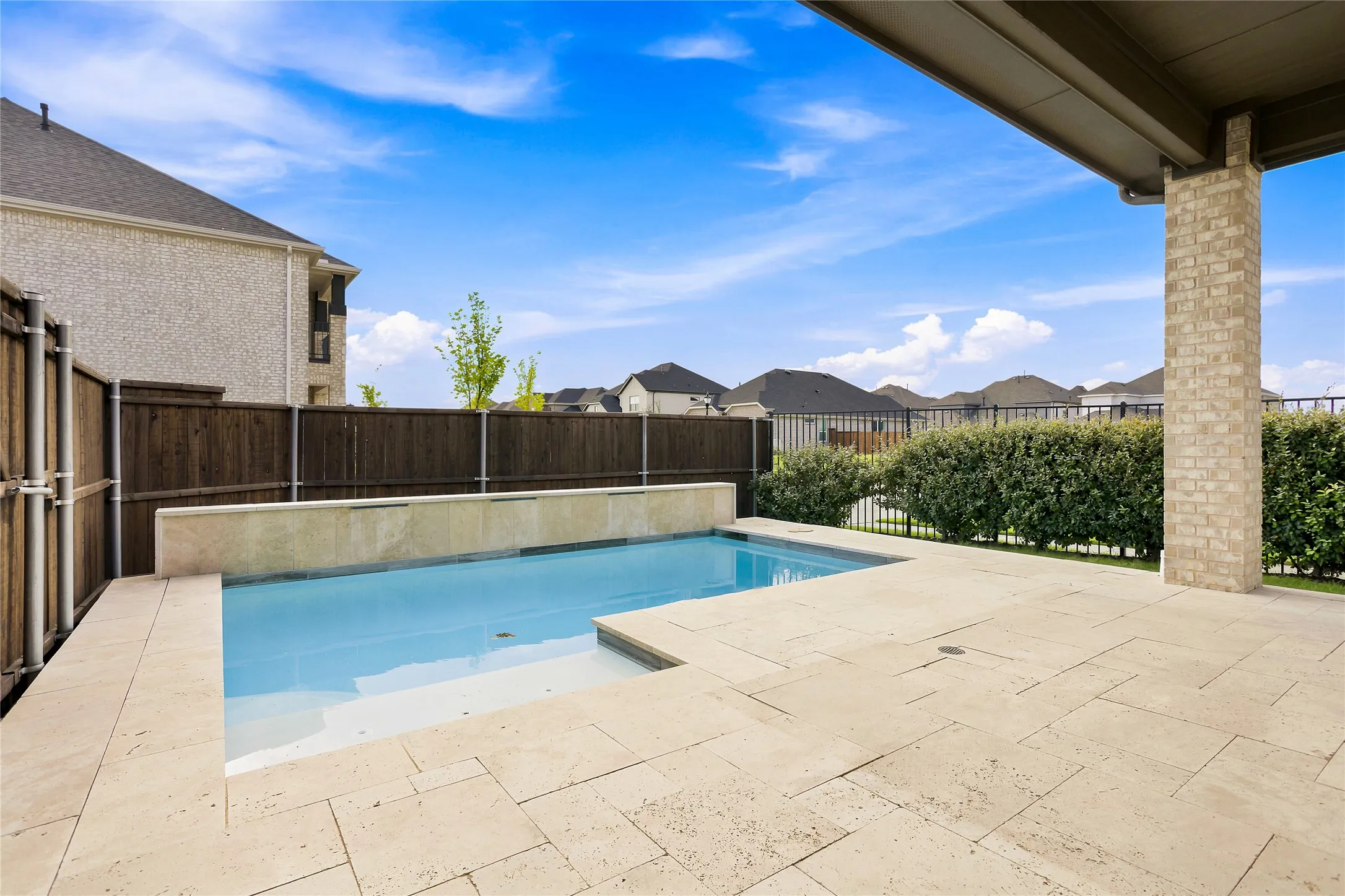 Single Family Residence For Sale in Denton County , 8597 Amethyst Lane, Frisco, Texas 75036, 4 Bedroom, 4 Bathroom, 2 Garage spaces, 3,278 Sqft, built in 2021, mls#21328305, Real Estate Agent in Frisco, Homes For Sale in Denton county, Homes For Sale in Frisco, Realtor in Frisco Texas, Real Estate Brokerage Independent Realty Texas, Luminita Cordes Realtor