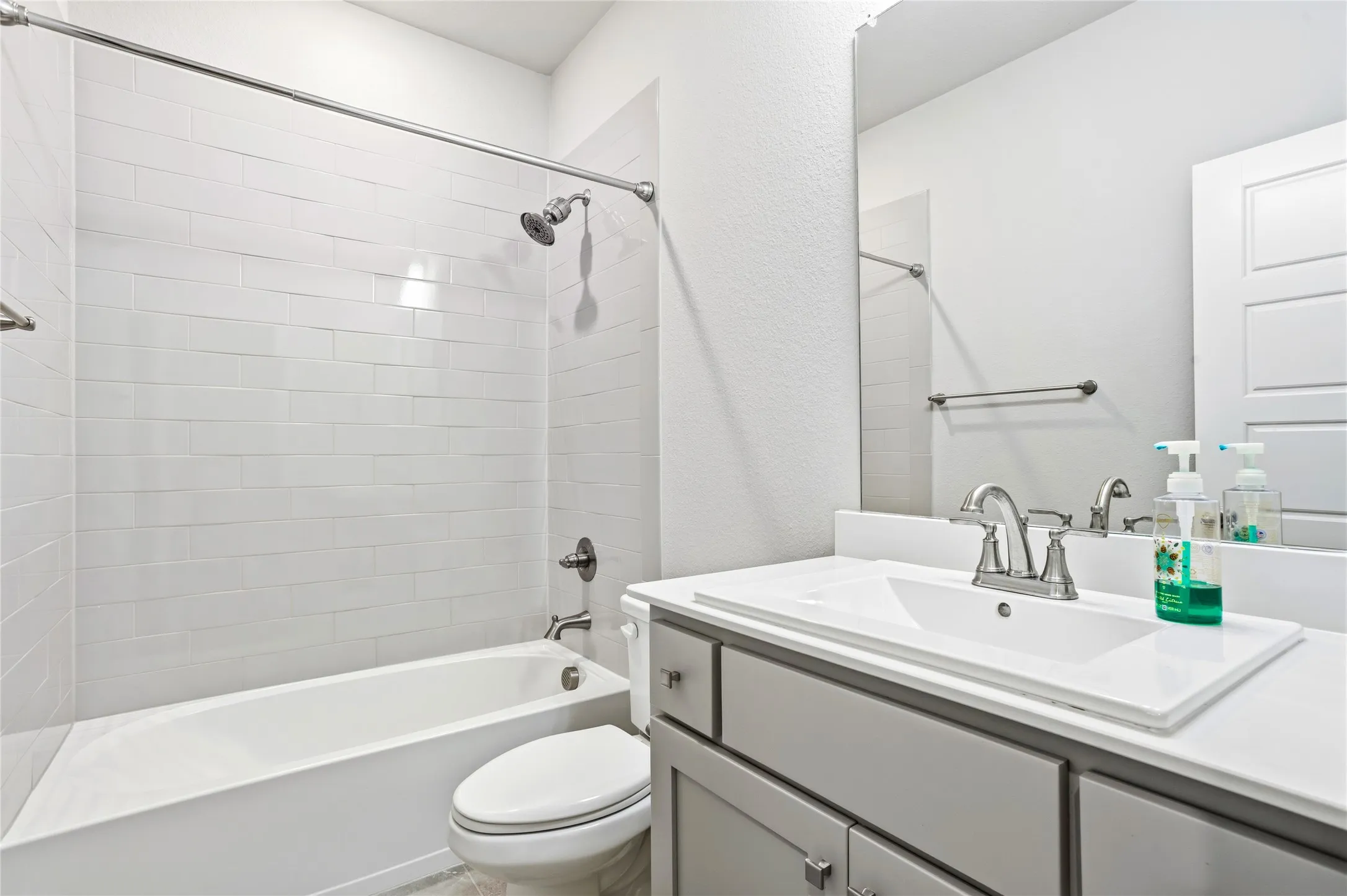 Single Family Residence For Sale in Denton County , 8597 Amethyst Lane, Frisco, Texas 75036, 4 Bedroom, 4 Bathroom, 2 Garage spaces, 3,278 Sqft, built in 2021, mls#21328305, Real Estate Agent in Frisco, Homes For Sale in Denton county, Homes For Sale in Frisco, Realtor in Frisco Texas, Real Estate Brokerage Independent Realty Texas, Luminita Cordes Realtor