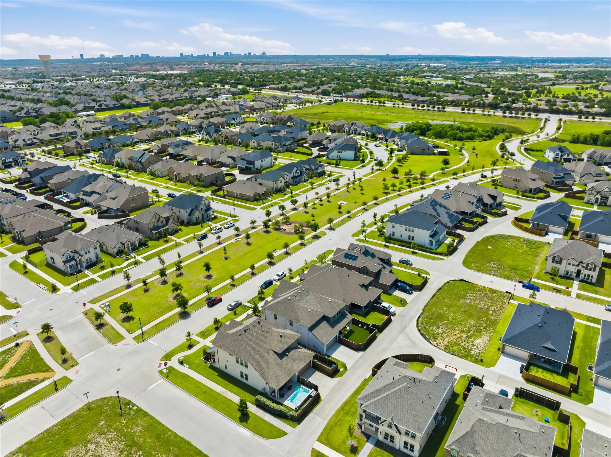 Single Family Residence For Sale in Denton County , 8597 Amethyst Lane, Frisco, Texas 75036, 4 Bedroom, 4 Bathroom, 2 Garage spaces, 3,278 Sqft, built in 2021, mls#21328305, Real Estate Agent in Frisco, Homes For Sale in Denton county, Homes For Sale in Frisco, Realtor in Frisco Texas, Real Estate Brokerage Independent Realty Texas, Luminita Cordes Realtor