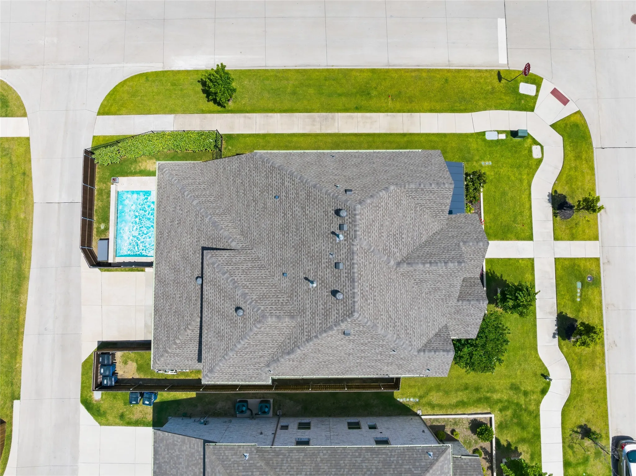 Single Family Residence For Sale in Denton County , 8597 Amethyst Lane, Frisco, Texas 75036, 4 Bedroom, 4 Bathroom, 2 Garage spaces, 3,278 Sqft, built in 2021, mls#21328305, Real Estate Agent in Frisco, Homes For Sale in Denton county, Homes For Sale in Frisco, Realtor in Frisco Texas, Real Estate Brokerage Independent Realty Texas, Luminita Cordes Realtor