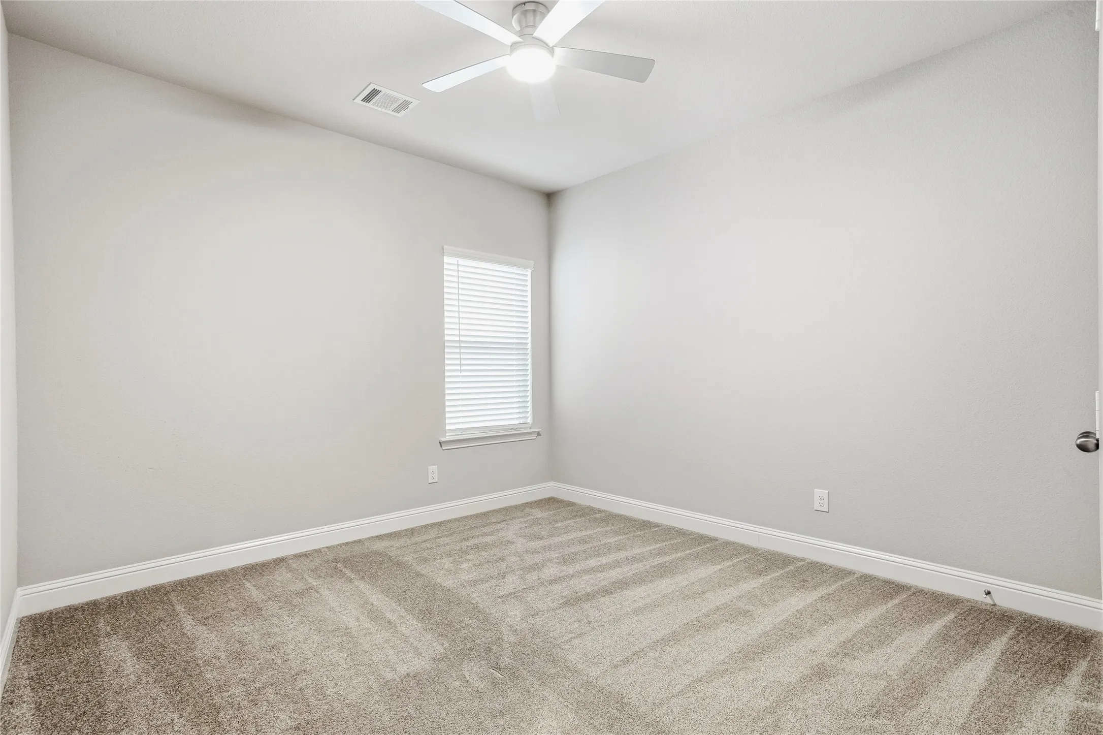 Single Family Residence For Sale in Denton County , 8597 Amethyst Lane, Frisco, Texas 75036, 4 Bedroom, 4 Bathroom, 2 Garage spaces, 3,278 Sqft, built in 2021, mls#21328305, Real Estate Agent in Frisco, Homes For Sale in Denton county, Homes For Sale in Frisco, Realtor in Frisco Texas, Real Estate Brokerage Independent Realty Texas, Luminita Cordes Realtor
