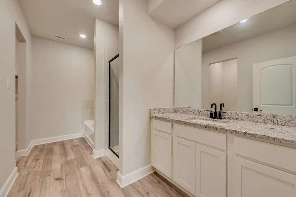Single Family Residence For Rent in Collin County , 804 Calhoun Drive, Anna, Texas 75409, 5 Bedroom, 3 Bathroom, 2 Garage spaces, 2,703 Sqft, built in 2023, mls#21331177, Real Estate Agent in Anna, Homes For Rent in Collin county, Homes For Rent in Anna, Realtor in Anna Texas, Real Estate Brokerage Independent Realty Texas, Luminita Cordes Realtor