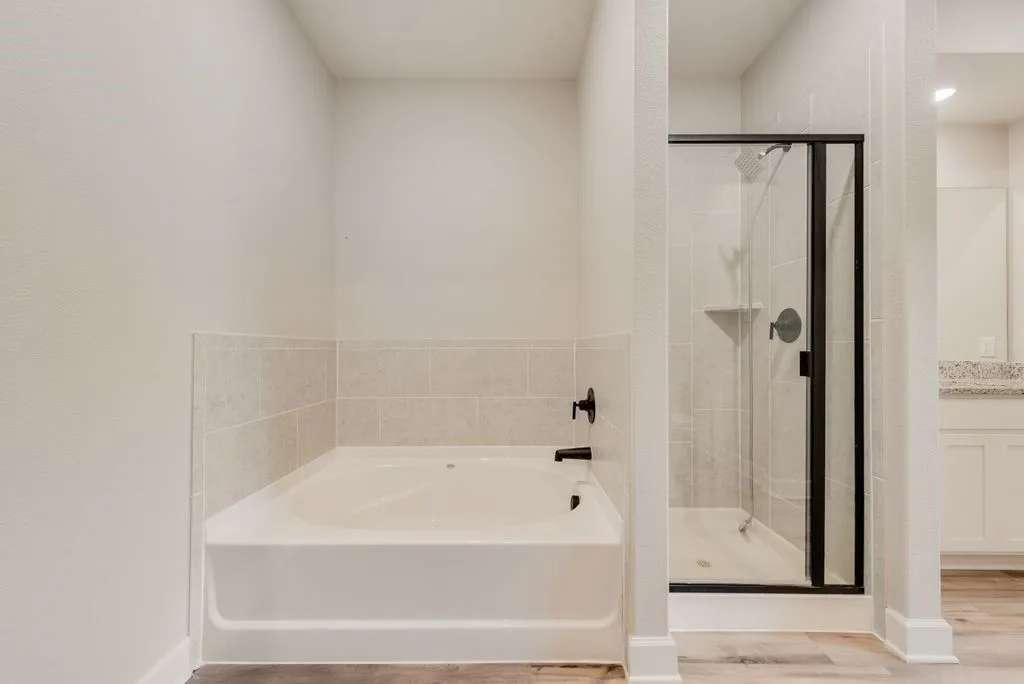 Single Family Residence For Rent in Collin County , 804 Calhoun Drive, Anna, Texas 75409, 5 Bedroom, 3 Bathroom, 2 Garage spaces, 2,703 Sqft, built in 2023, mls#21331177, Real Estate Agent in Anna, Homes For Rent in Collin county, Homes For Rent in Anna, Realtor in Anna Texas, Real Estate Brokerage Independent Realty Texas, Luminita Cordes Realtor