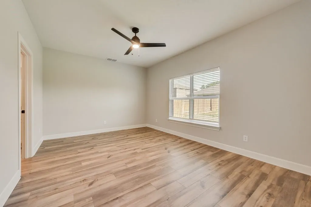 Single Family Residence For Rent in Collin County , 804 Calhoun Drive, Anna, Texas 75409, 5 Bedroom, 3 Bathroom, 2 Garage spaces, 2,703 Sqft, built in 2023, mls#21331177, Real Estate Agent in Anna, Homes For Rent in Collin county, Homes For Rent in Anna, Realtor in Anna Texas, Real Estate Brokerage Independent Realty Texas, Luminita Cordes Realtor