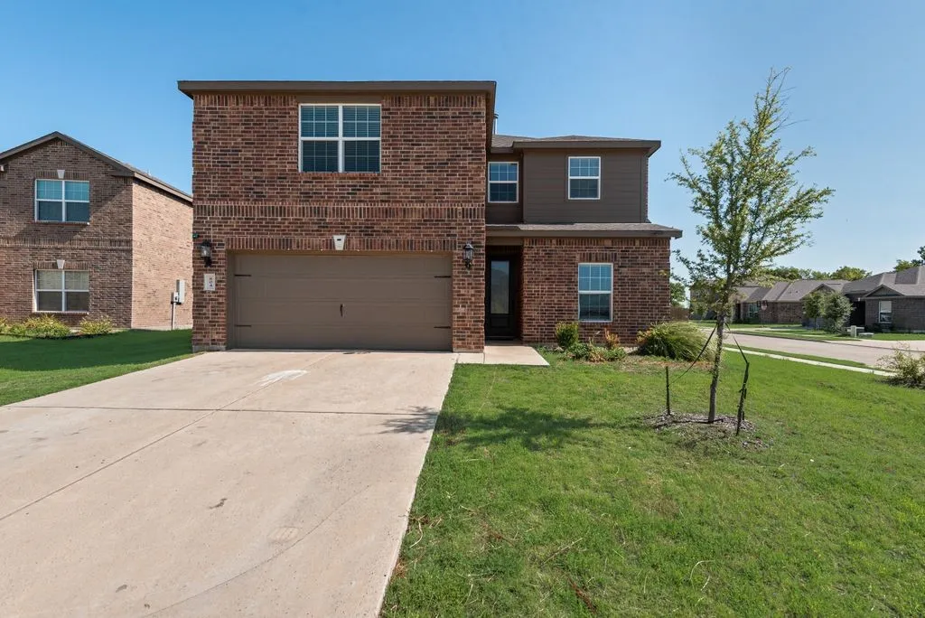 Single Family Residence For Rent in Collin County , 804 Calhoun Drive, Anna, Texas 75409, 5 Bedroom, 3 Bathroom, 2 Garage spaces, 2,703 Sqft, built in 2023, mls#21331177, Real Estate Agent in Anna, Homes For Rent in Collin county, Homes For Rent in Anna, Realtor in Anna Texas, Real Estate Brokerage Independent Realty Texas, Luminita Cordes Realtor